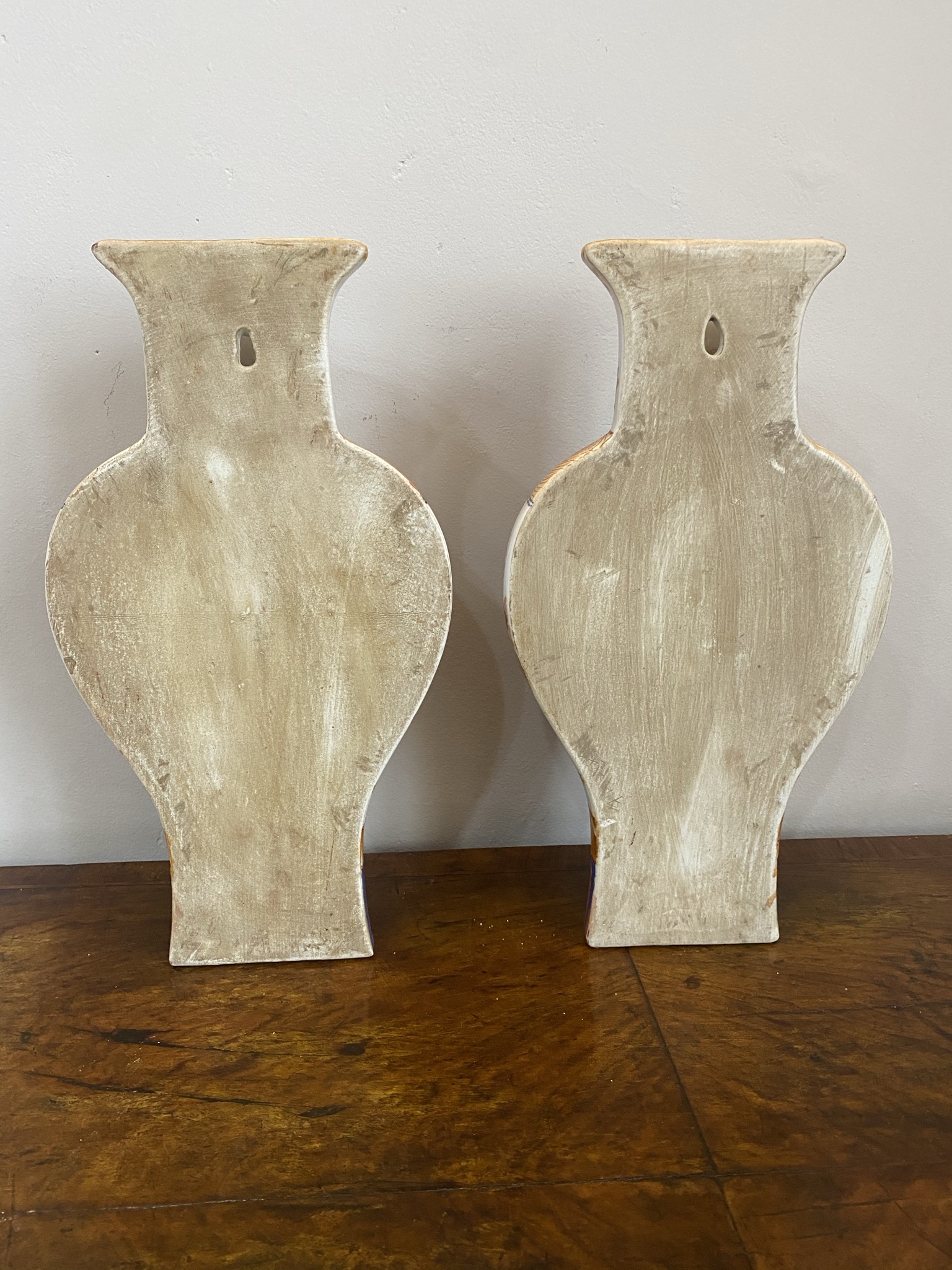 Pair of flatback Imari vases - Image 2 of 5