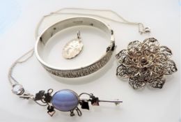Small Collection of Sterling Silver Jewellery