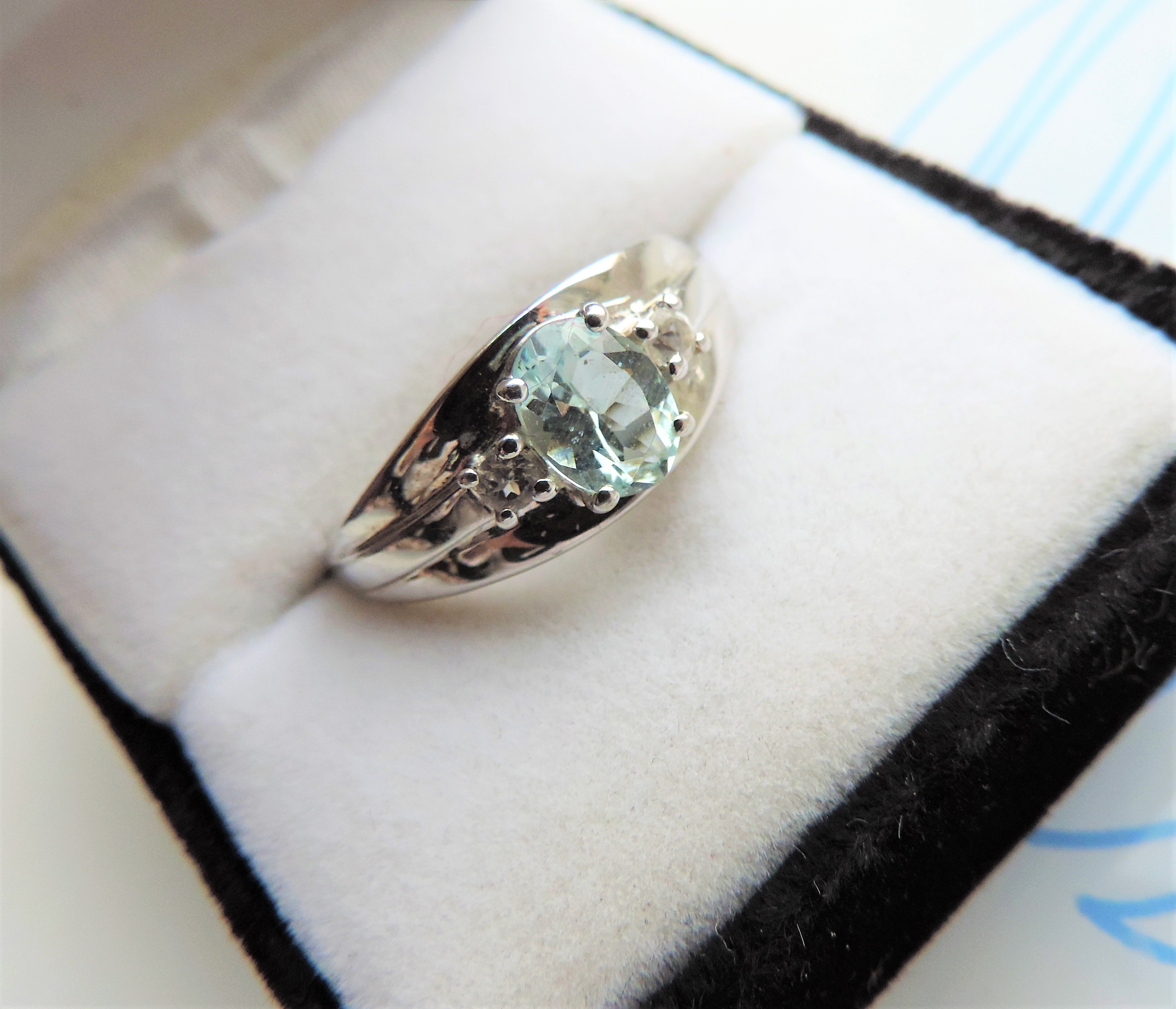 1.1 carat Aquamarine & Diamond Ring - Image 5 of 5