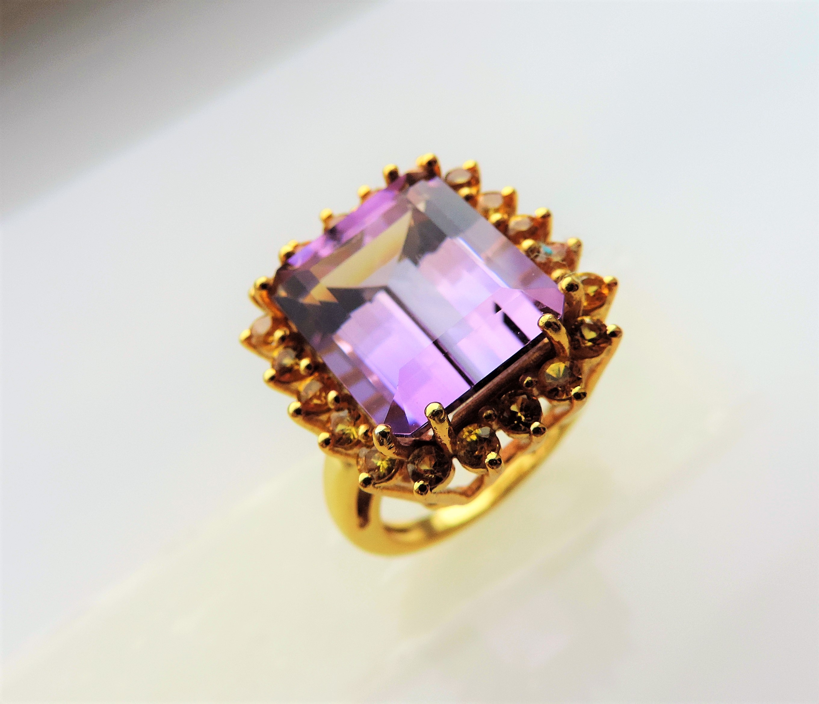 7.25 carat Amethyst & Citrine Ring - Image 3 of 7