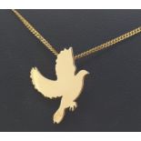 18ct (750) Yellow Gold Dove/Bird Pendant on 18" Curb Chain Necklace