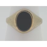 9ct (375) Yellow Gold Oval Black Onyx Signet Ring