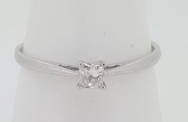 18ct (750) White Gold 0.2ct Princess Cut Solitaire Diamond Ring