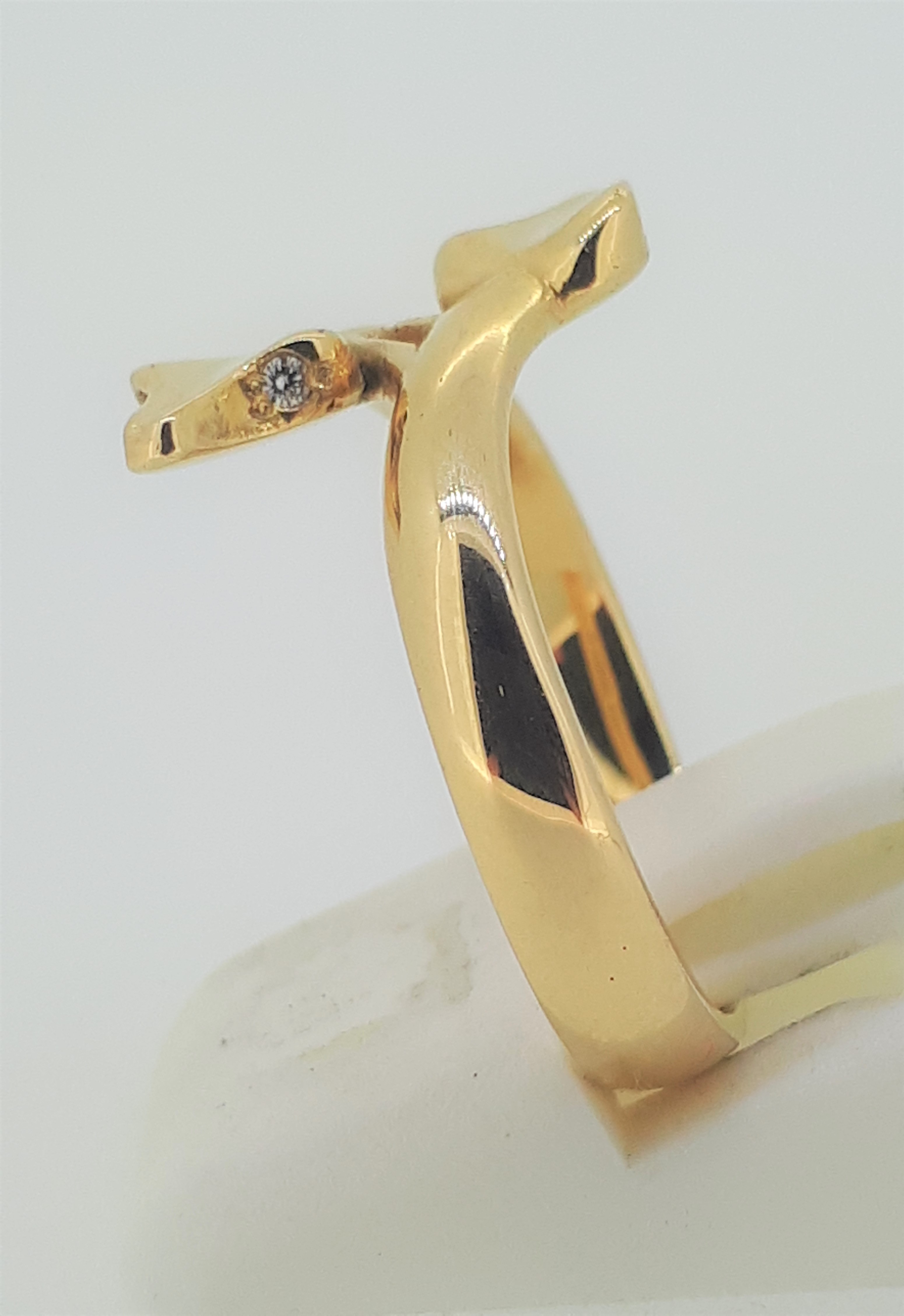 Handmade 18ct (750) Yellow Gold Double Head Snake Diamond Eye Ring - Image 7 of 8
