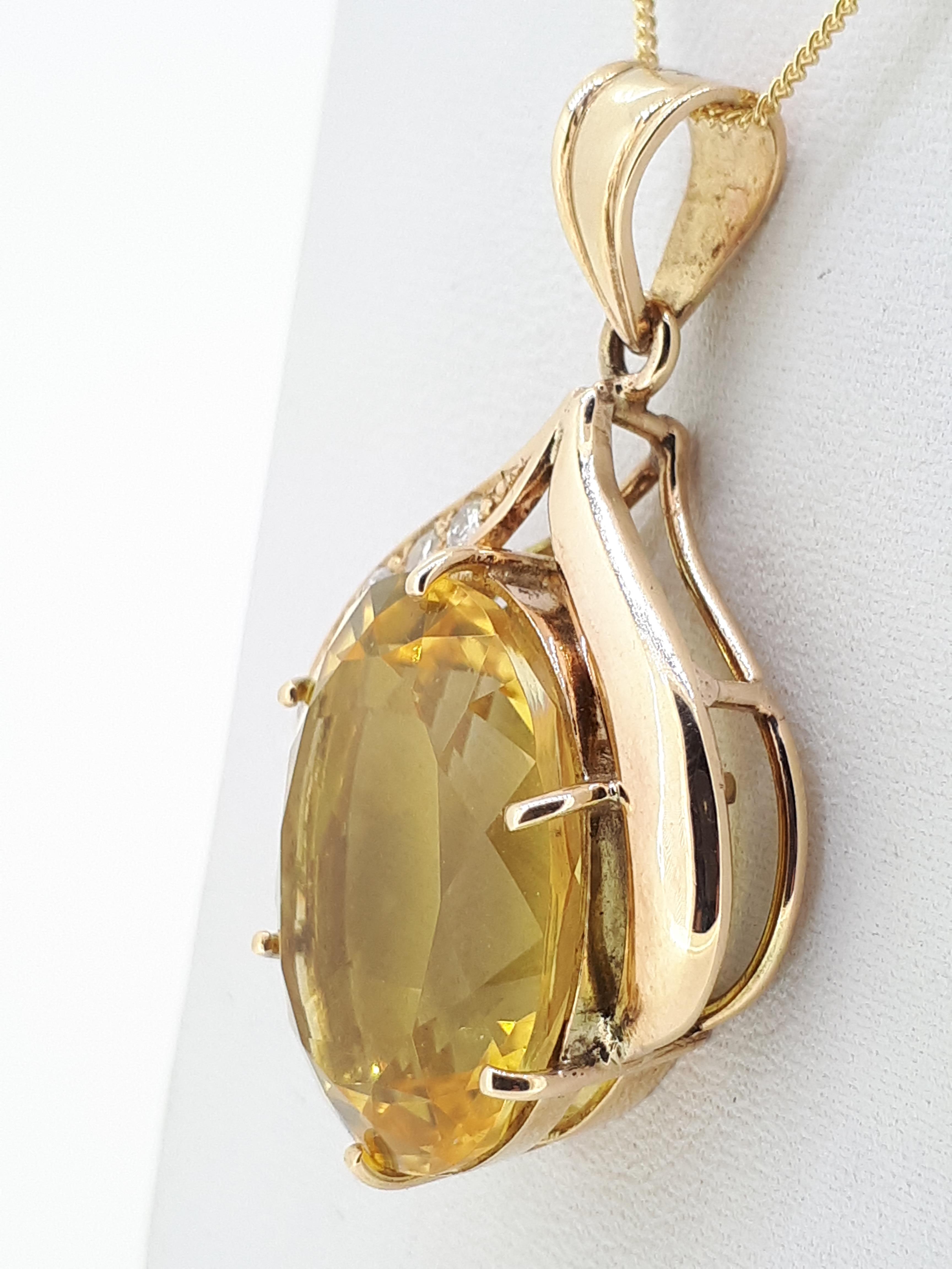 9ct (375) Yellow Gold Large Citrine and 0.25ct Diamond Pendant - Image 2 of 5