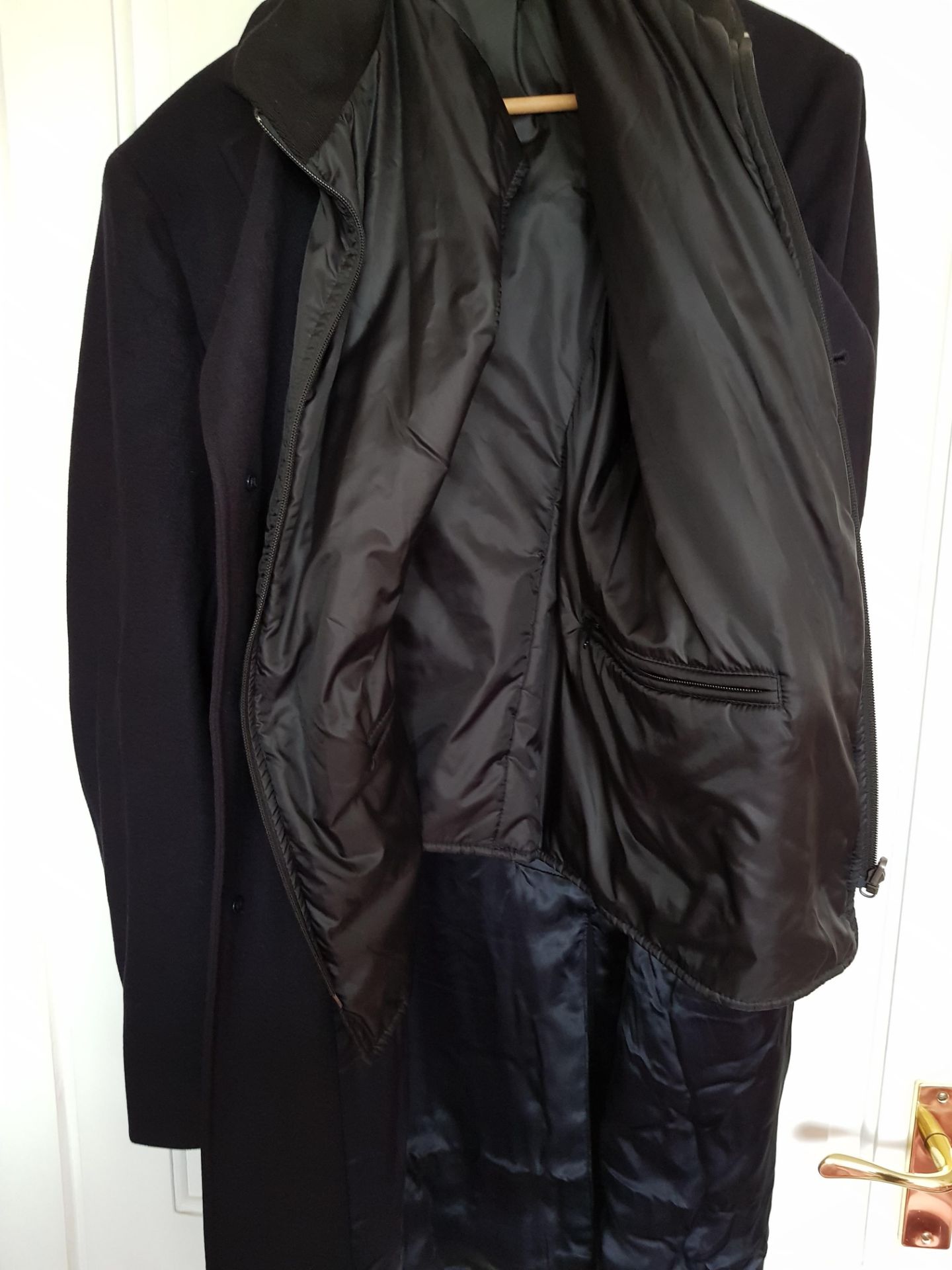 Men's Designer Coat ( Size 44 ) - Image 5 of 5