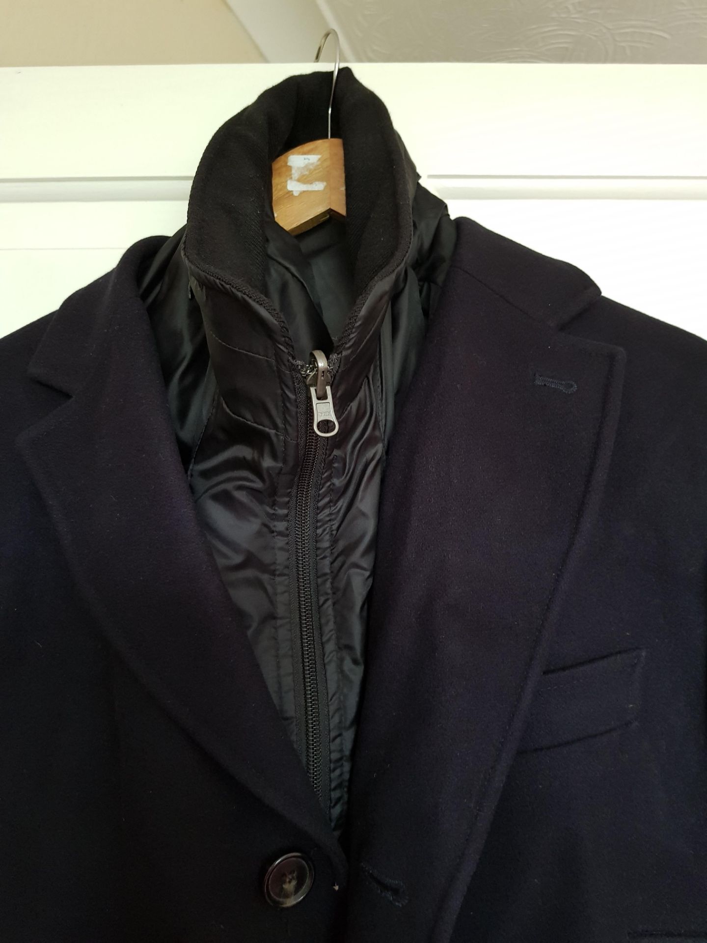 Men's Designer Coat ( Size 44 ) - Image 3 of 5