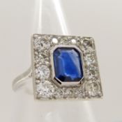 18ct white gold Art Deco-style sapphire and diamond panel ring with meshed pattern.
