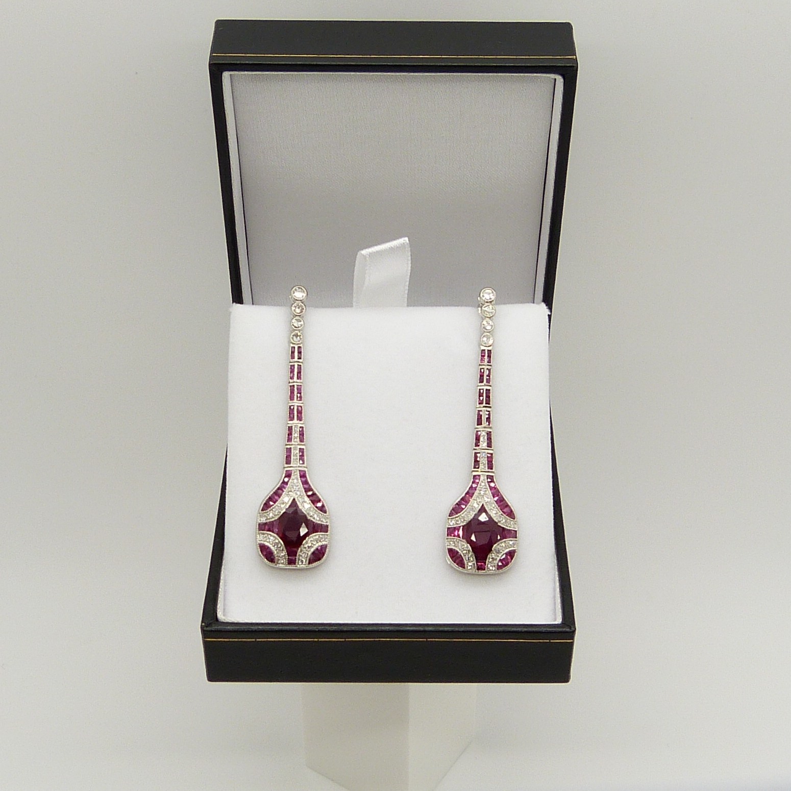 Long platinum Art Deco-style drop earrings set with rubies and diamonds - Image 5 of 9