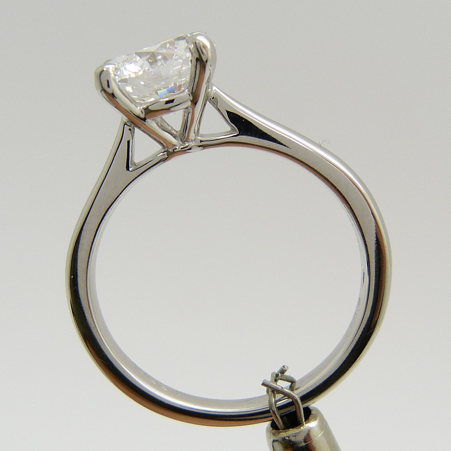 An exceptional quality platinum D-colour, 1.55ct, VVS2 clarity solitaire diamond ring, certificated - Image 7 of 9