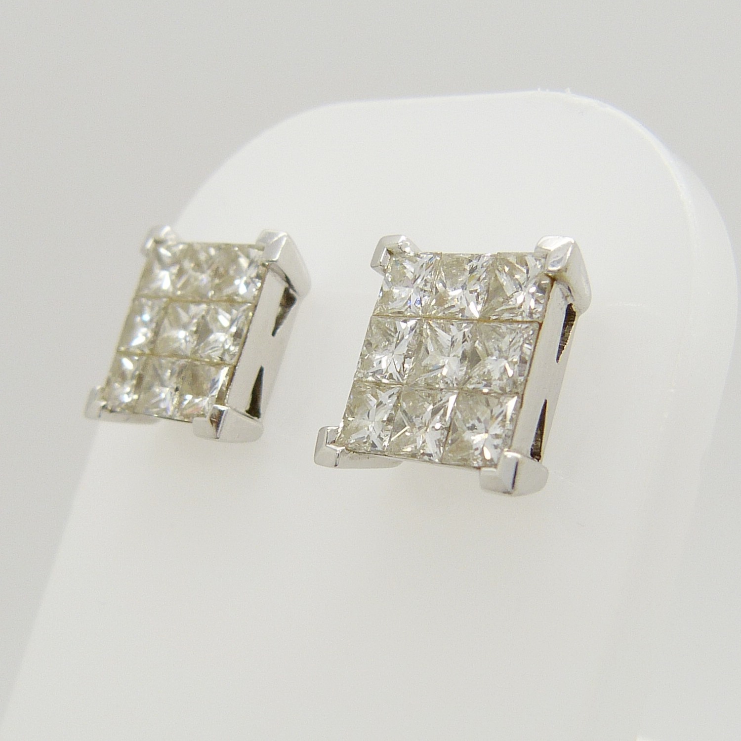18ct white gold, 2.00 carat (approx) invisible-set princess-cut diamond square cluster stud earrings - Image 2 of 6