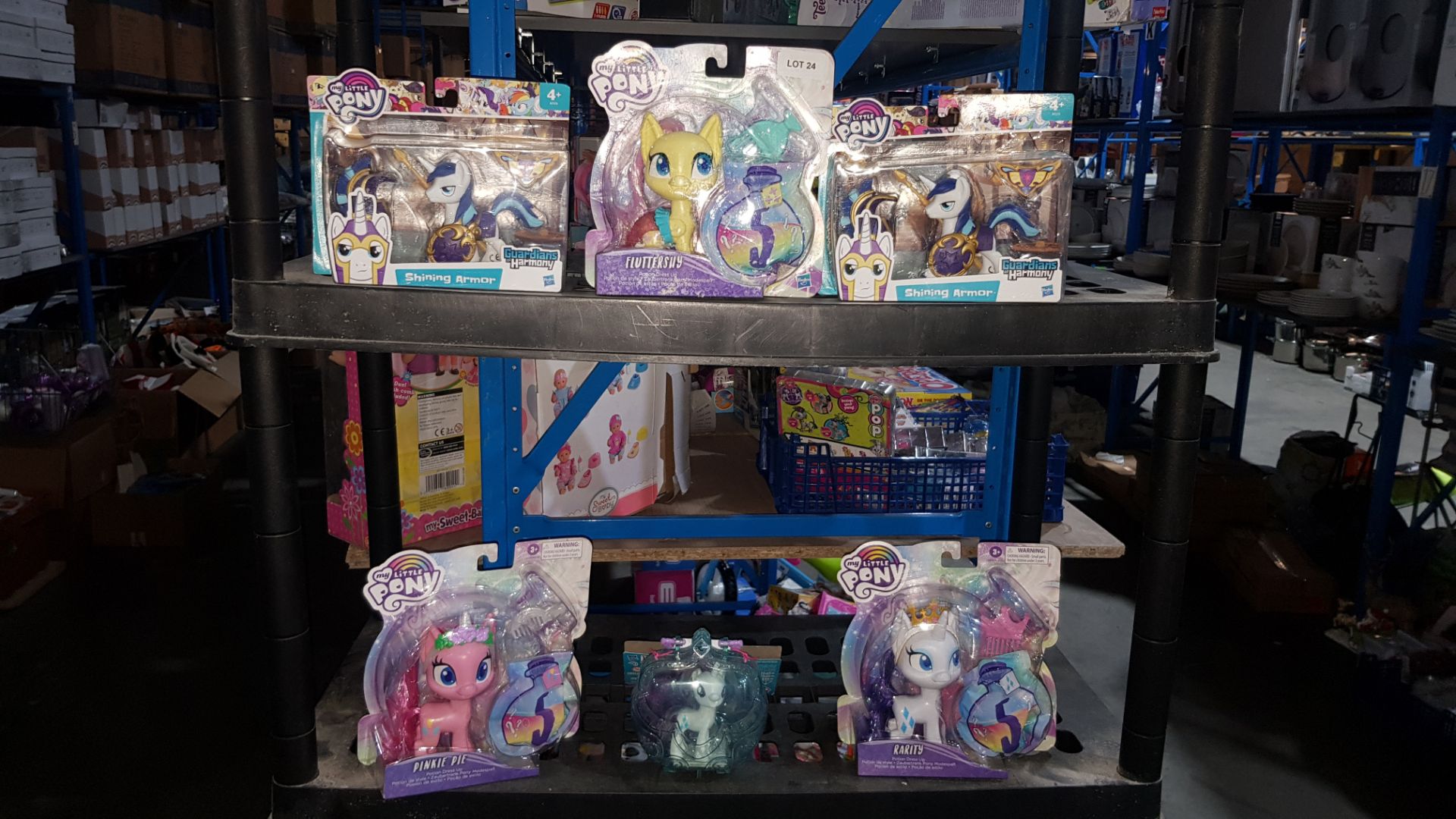 (R3K) 6 X My Little Pony Items : 1 X Pinkie Pie, 1 X Fluttershy, 1 X Rarity. 1 X Rarity On The Go P