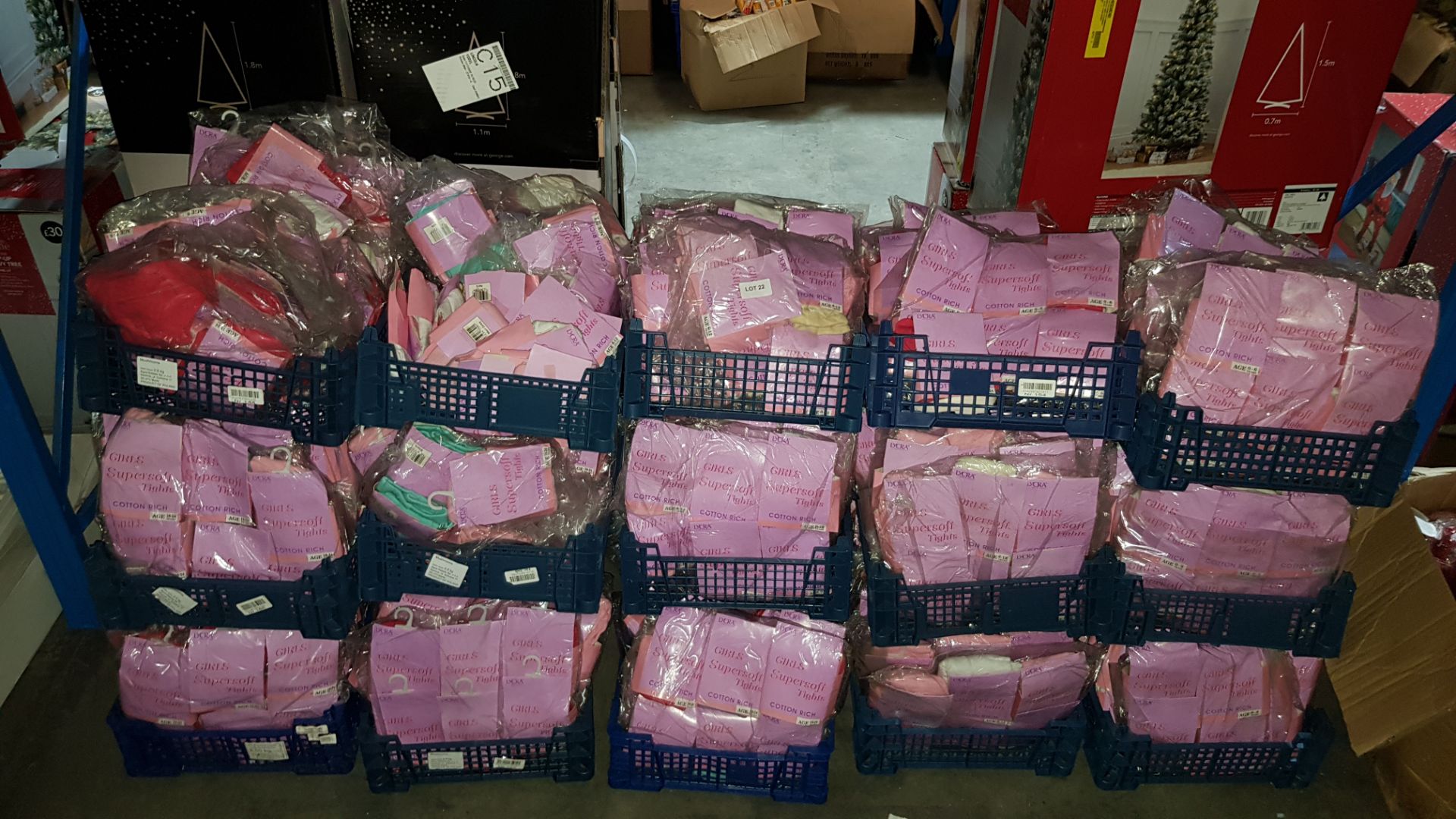 (R7L) Contents Of 15 Baskets : A Quantity Of Girls Supersoft Tights Pink To Include Ages 0-6, 6-12