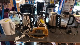 7 Items : 6 X Mixed Kettles & 1 X Phoenix Gold Iron (All Mixed Condition)