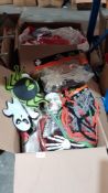 (R9J) Halloween. 1 X Box Of Mixed Halloween Items (New)