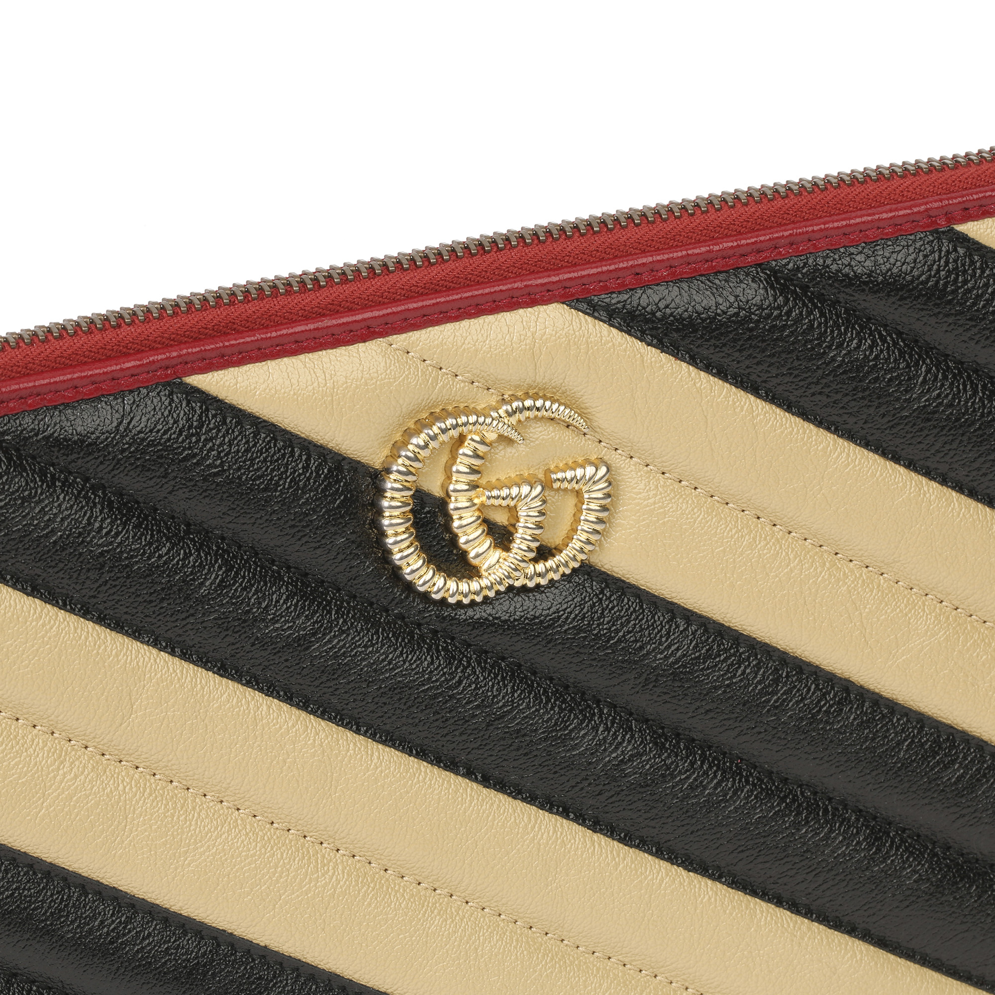 Gucci Black, Cream & Red Diagonal Quilted Aged Calfskin Leather Marmont Pouch - Image 7 of 11