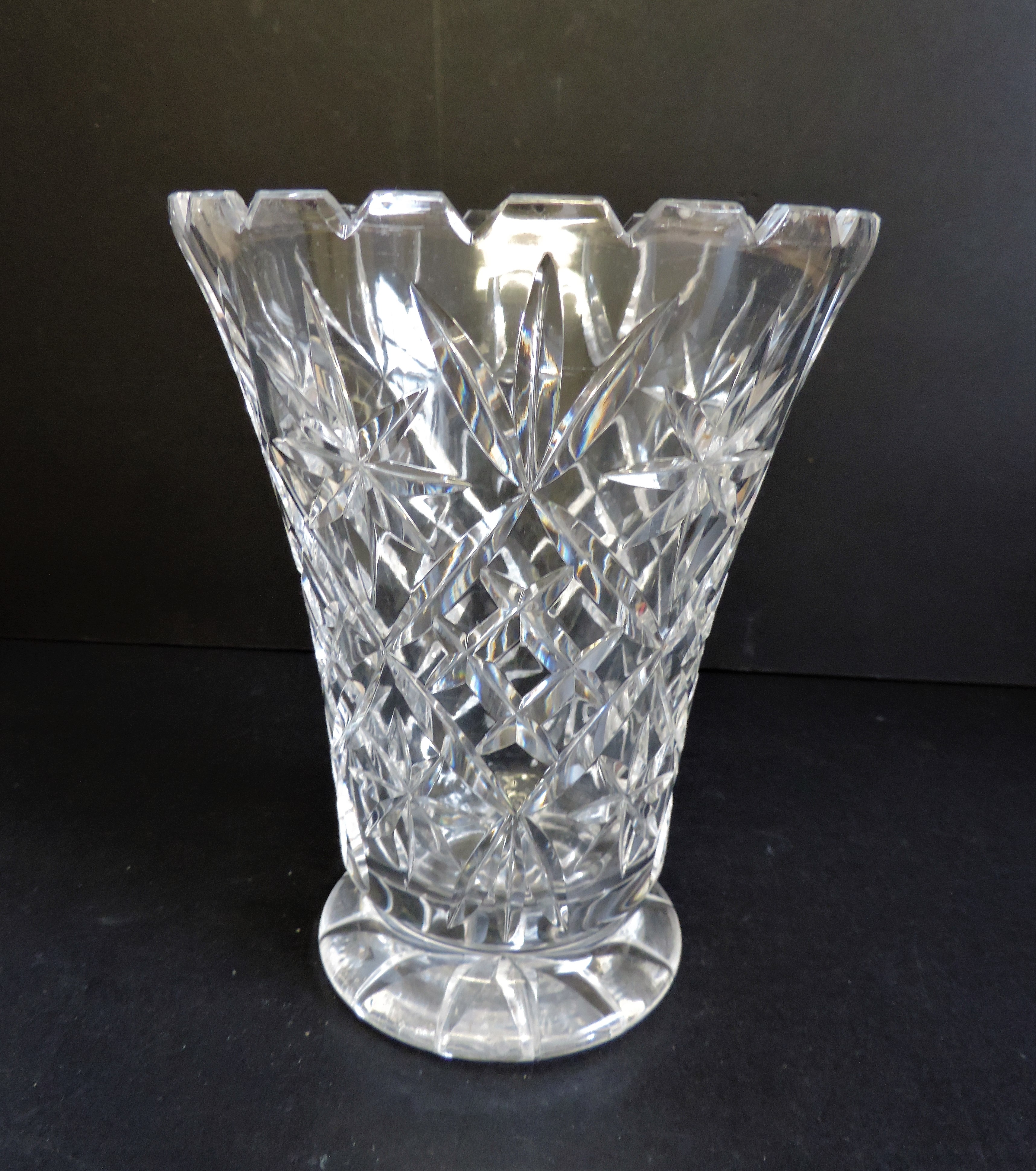 Antique Crystal Vase 18cm Tall - Image 2 of 4