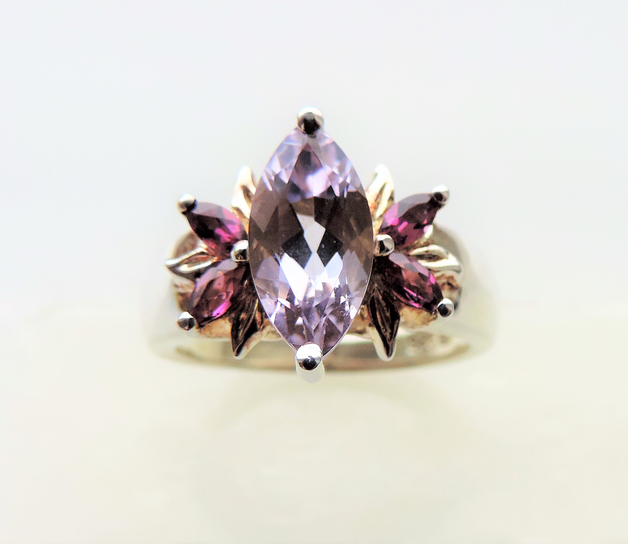 Tanzanite and Amethyst Sterling Silver Ring - Image 5 of 6