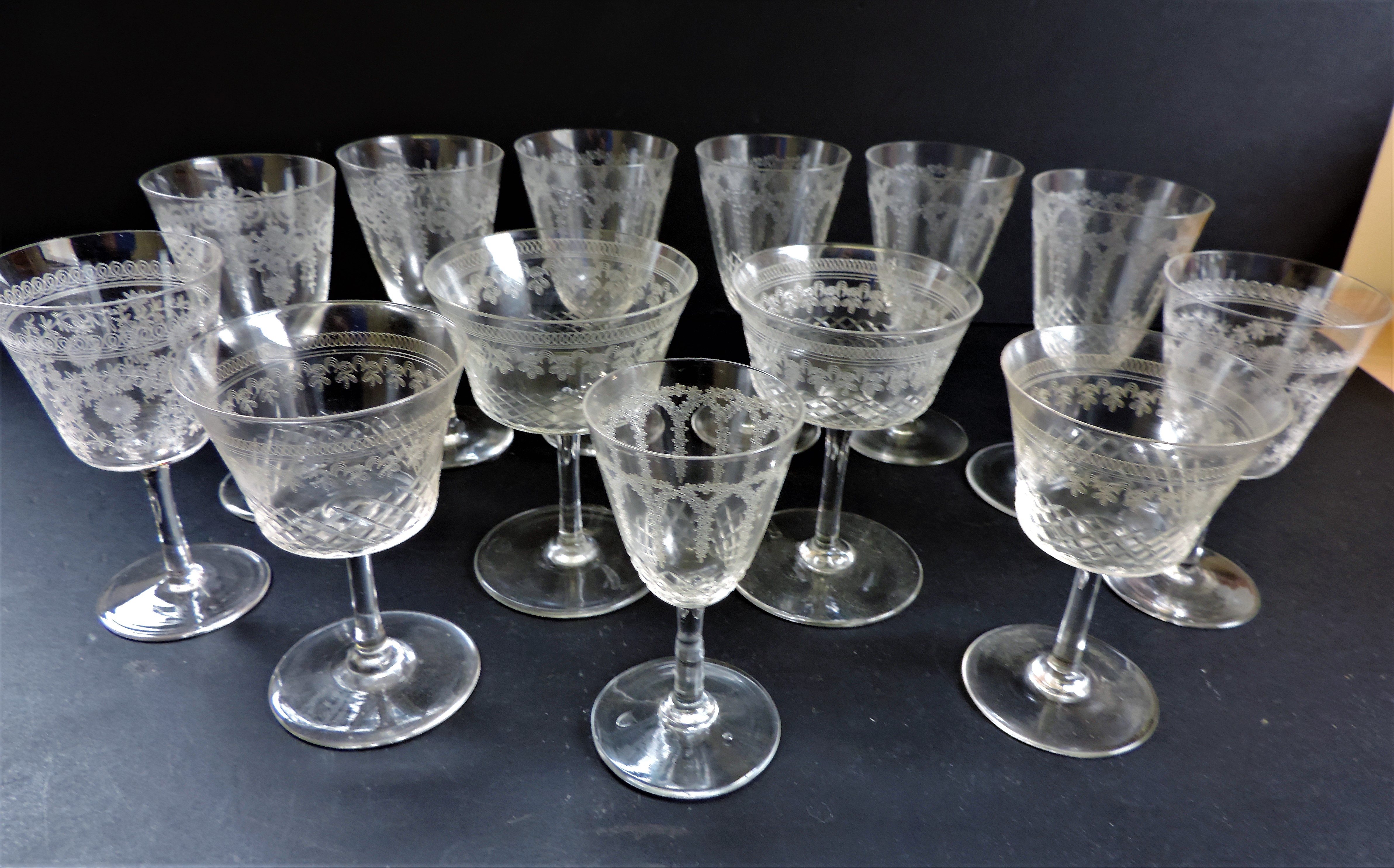 Collection of Antique Edwardian Etched Glasses - Image 4 of 6