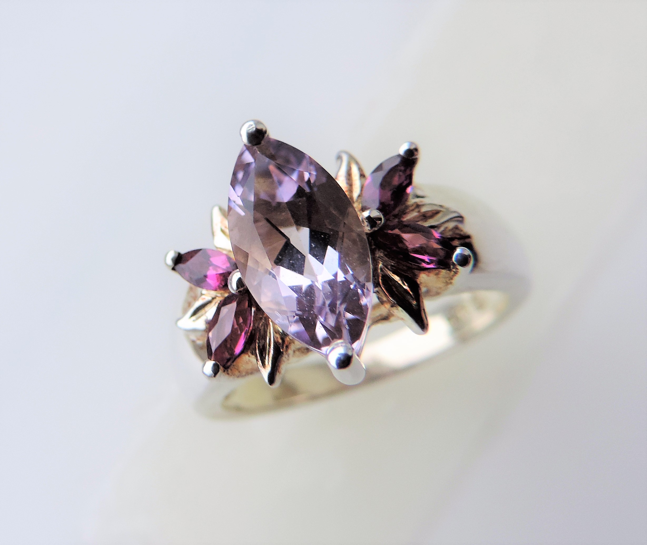 Tanzanite and Amethyst Sterling Silver Ring - Image 4 of 6