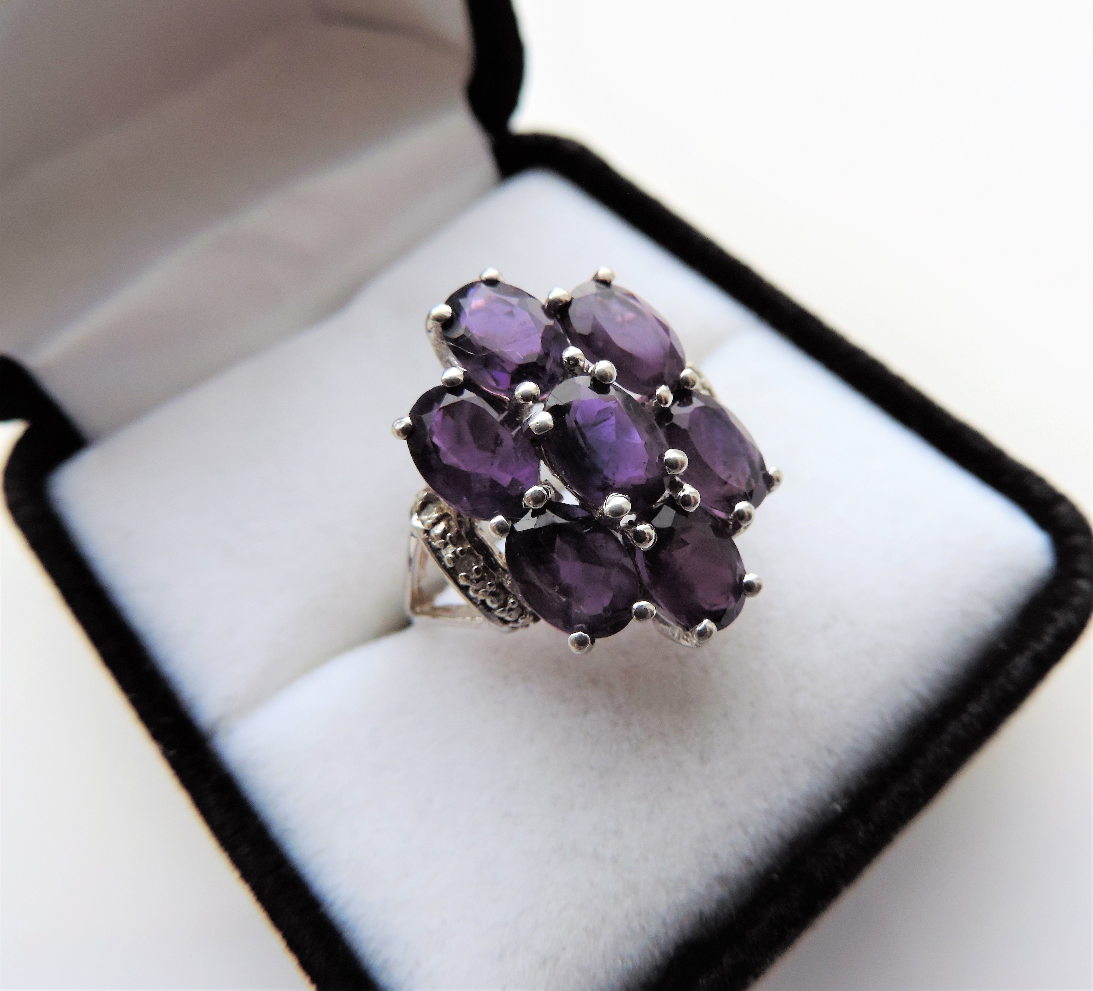 3.15 carat Amethyst Cluster Ring - Image 5 of 5