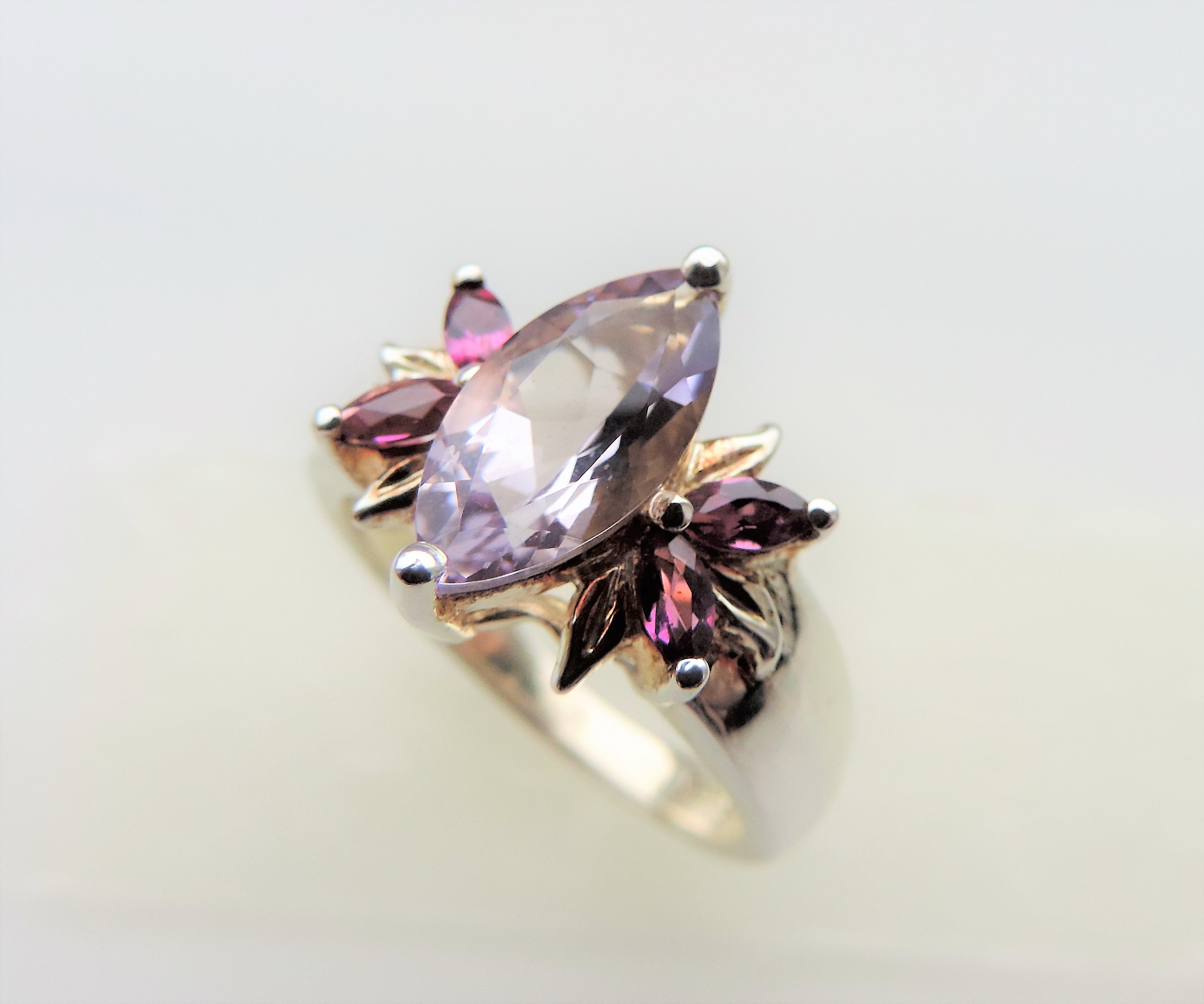 Tanzanite and Amethyst Sterling Silver Ring - Image 3 of 6