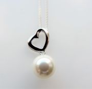 Pearl Heart Pendant Necklace