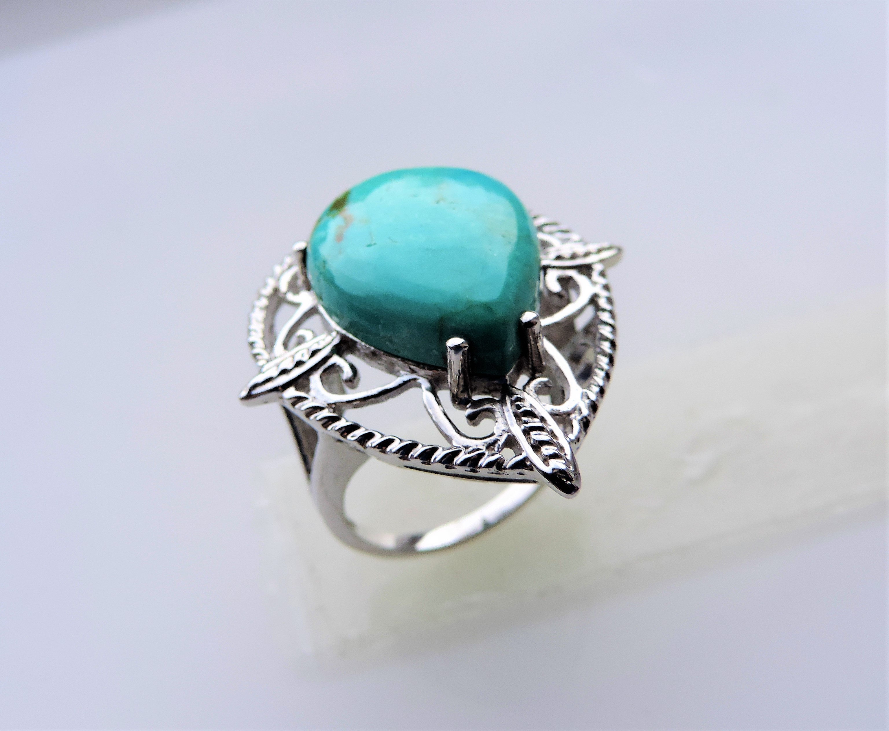 Turquoise Ring in Sterling Silver - Image 2 of 4