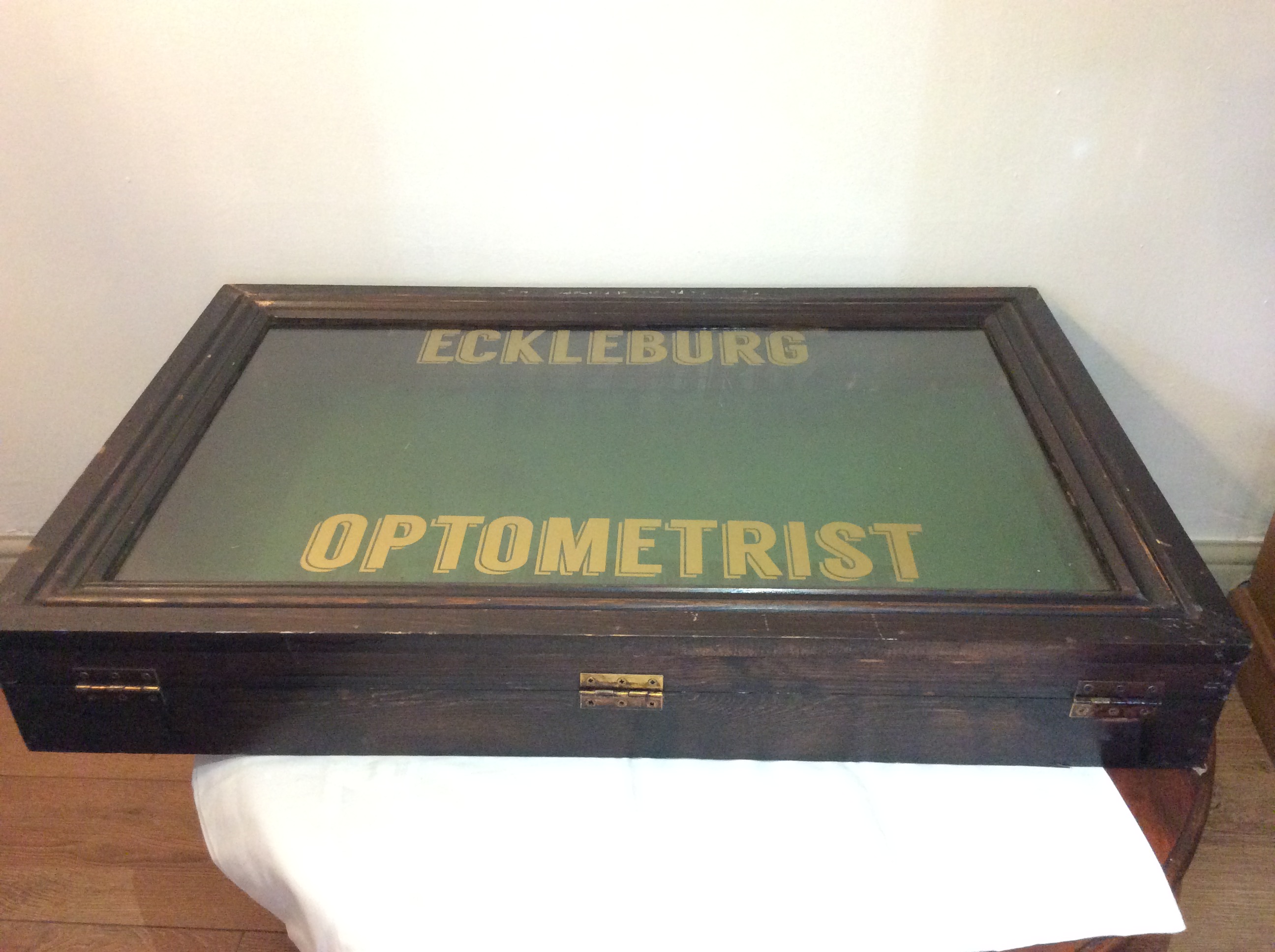 Eckleberg Optometrists Mahogany Display Cabinet Circa 1920 - Image 10 of 13