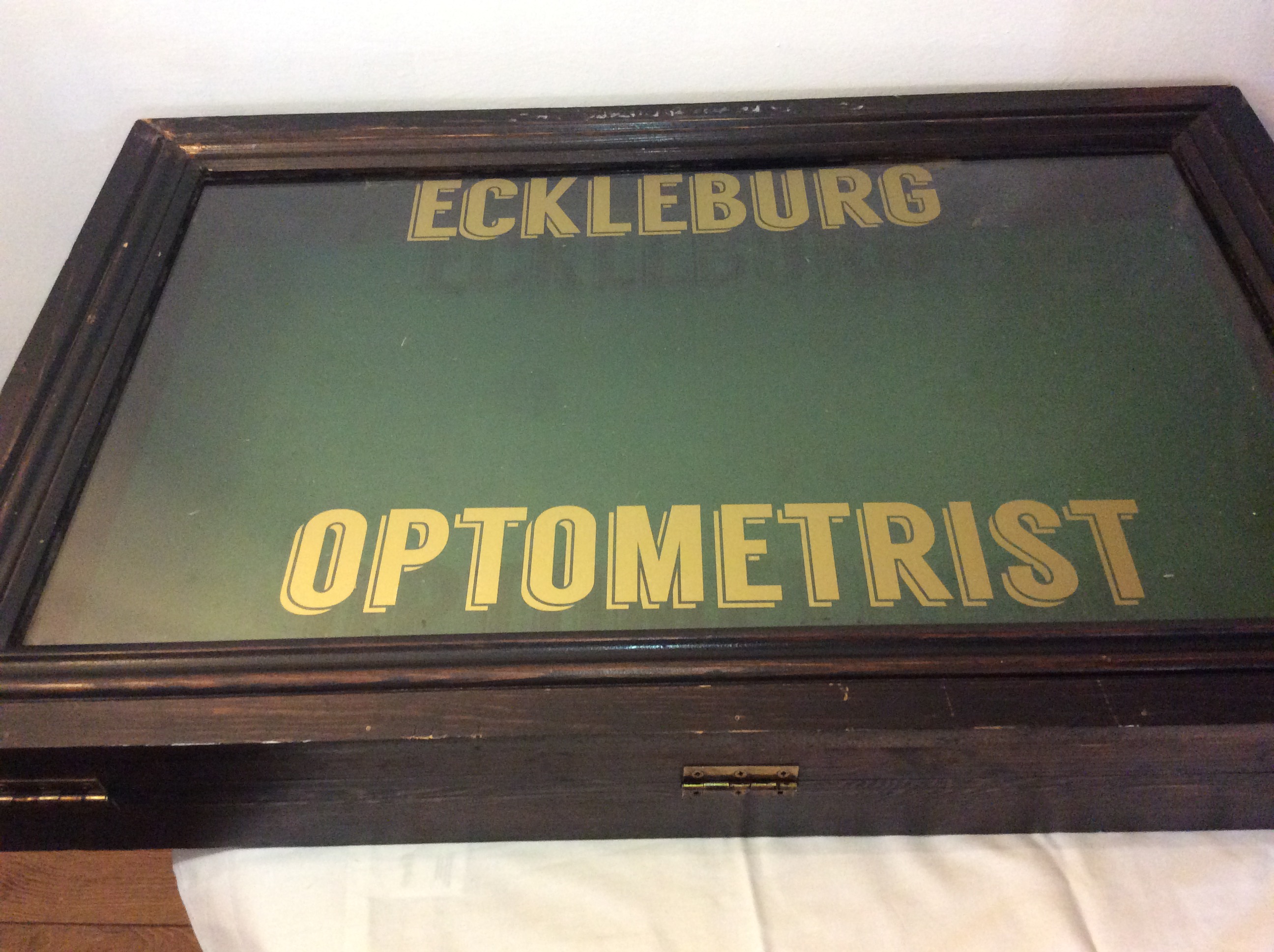 Eckleberg Optometrists Mahogany Display Cabinet Circa 1920 - Image 9 of 13