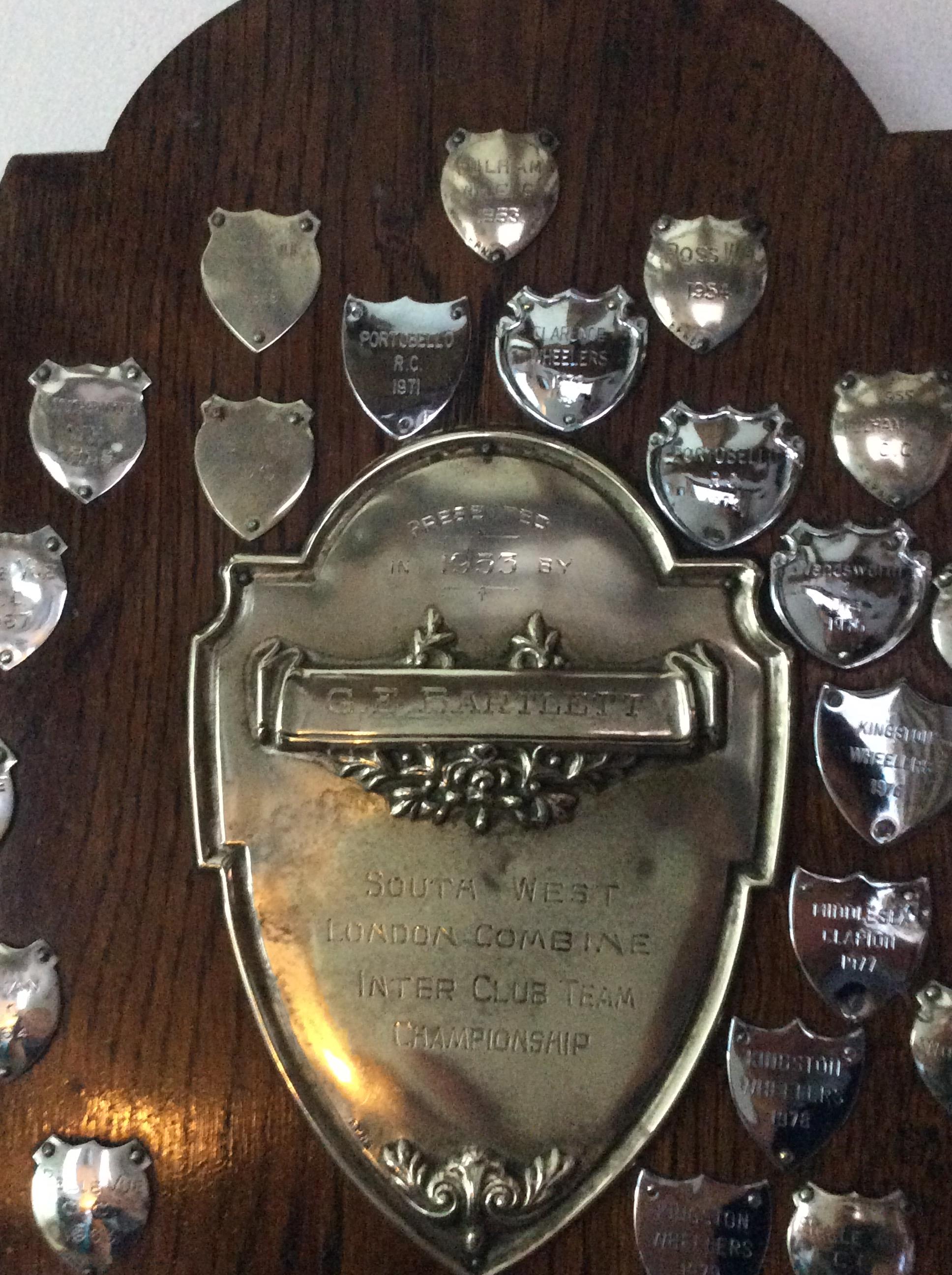 Large 1953 London Cycling Trophy Shield - Image 2 of 8