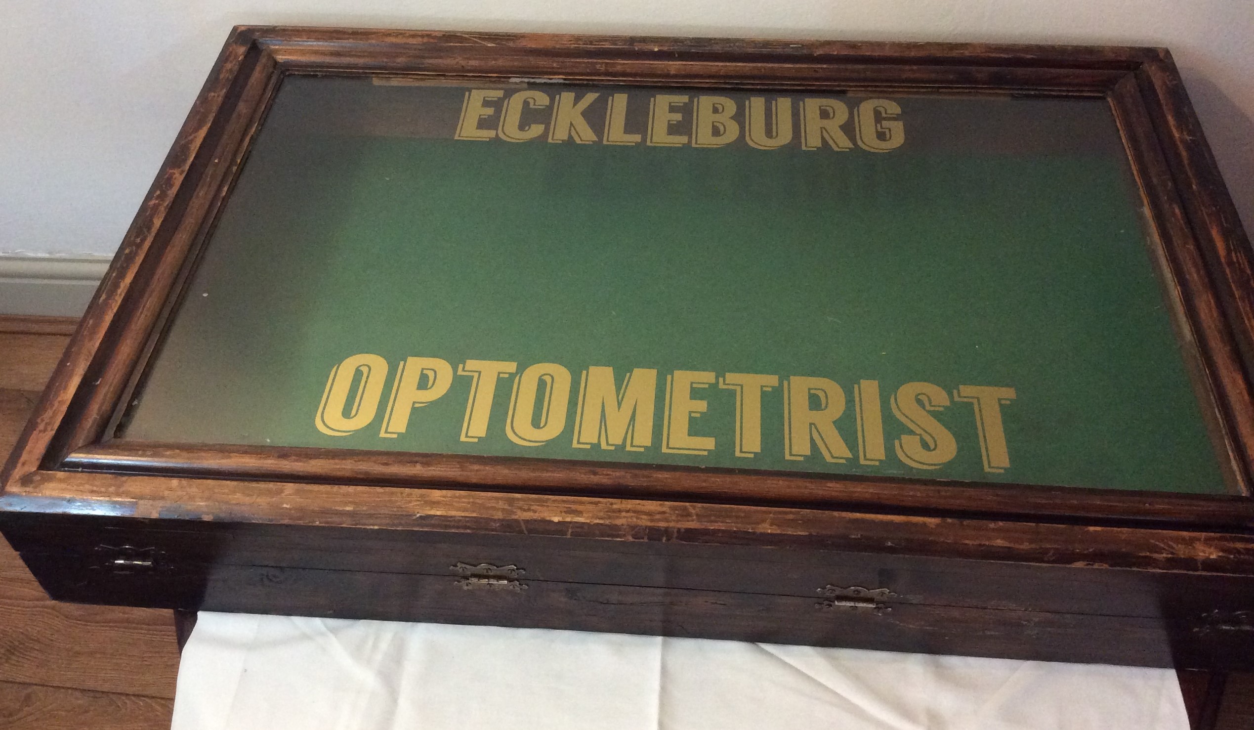 Eckleberg Optometrists Mahogany Display Cabinet Circa 1920 - Image 7 of 7