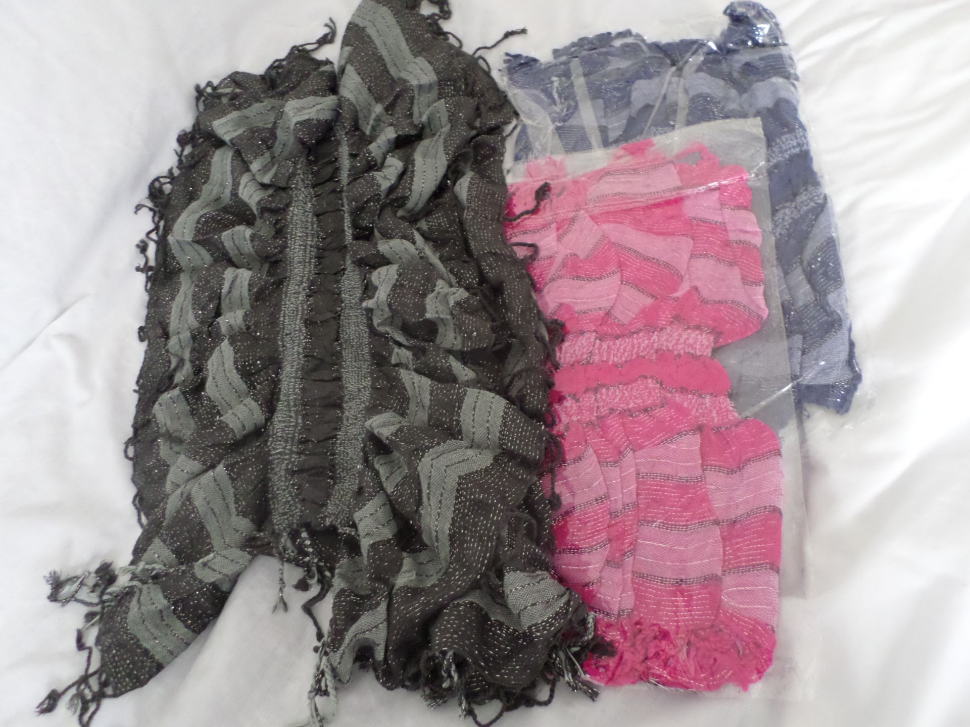 10 x Shoulder Scarves. RRP £100. Brand New