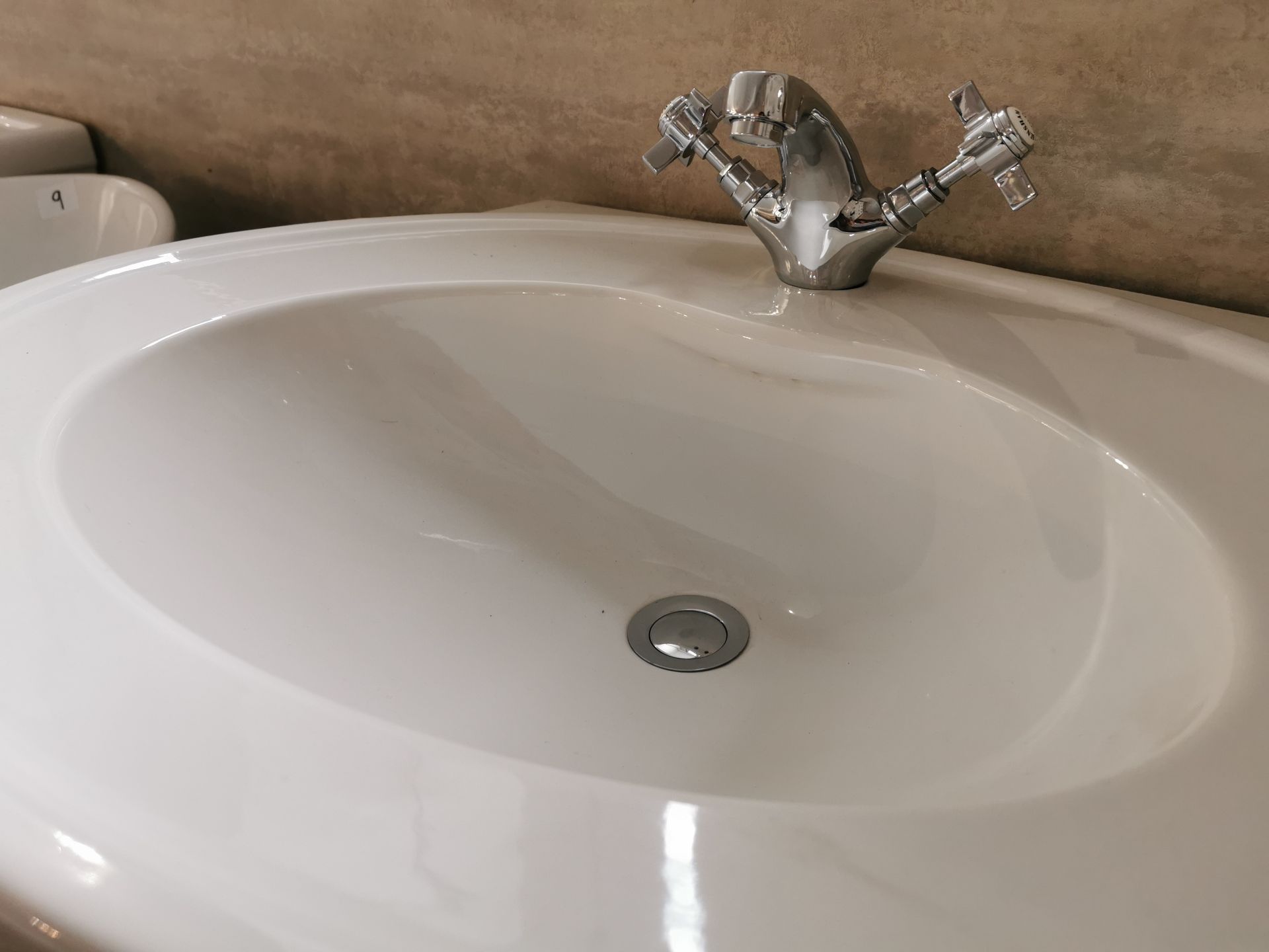 Designer 2pc Sink & Pedestal Pair including Traditional Crosshead Bensham Taps RRP £569 - Image 3 of 3