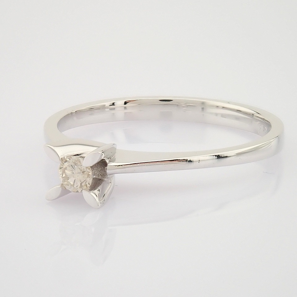 14 White Gold Diamond Solitaire Ring - Image 3 of 6