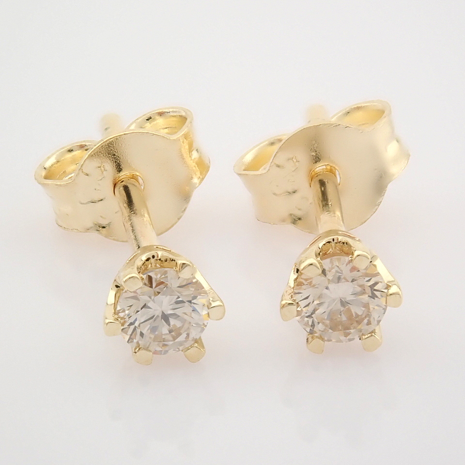 14 Yellow Gold Diamond Solitaire Earring