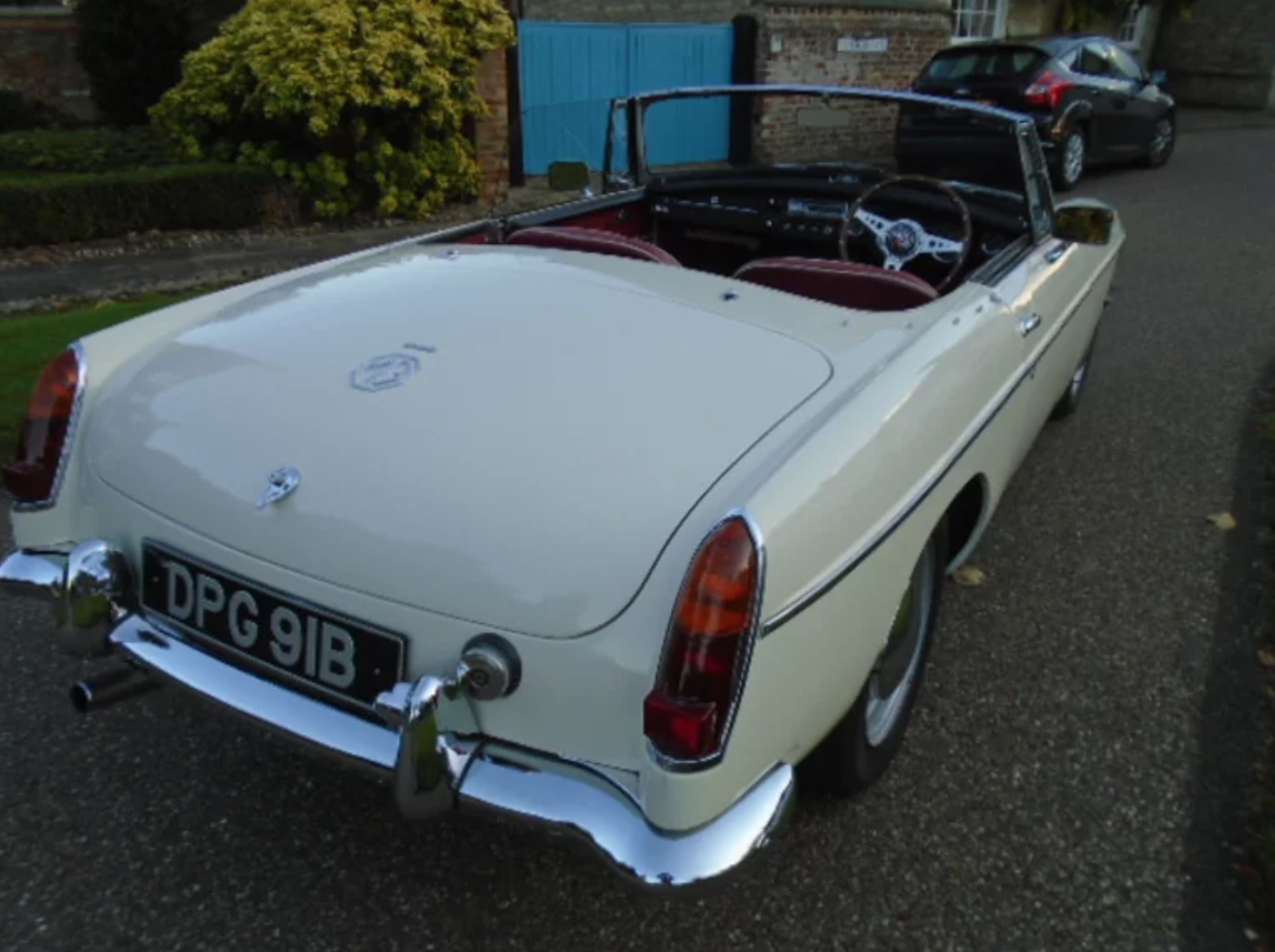 1964 MGB Roadster 'pull handle' - Image 3 of 7