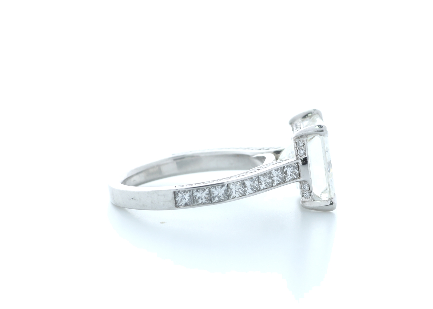 18ct White Gold Princess Cut Diamond Ring 5.13 (4.33) Carats - Image 4 of 5