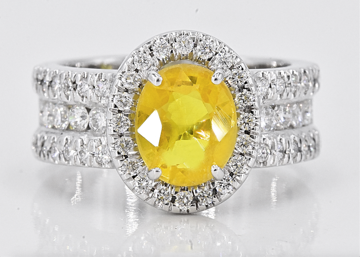 Ring - 4.57 Ct. Sapphire - Diamonds