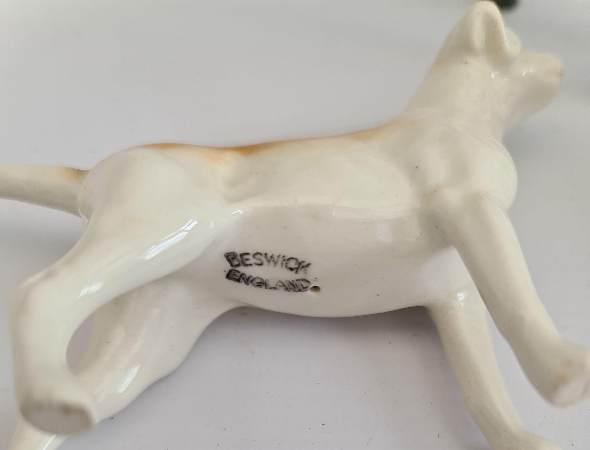 Vintage Beswick Gun Dog & 2 x Goebel Horses - Image 2 of 3