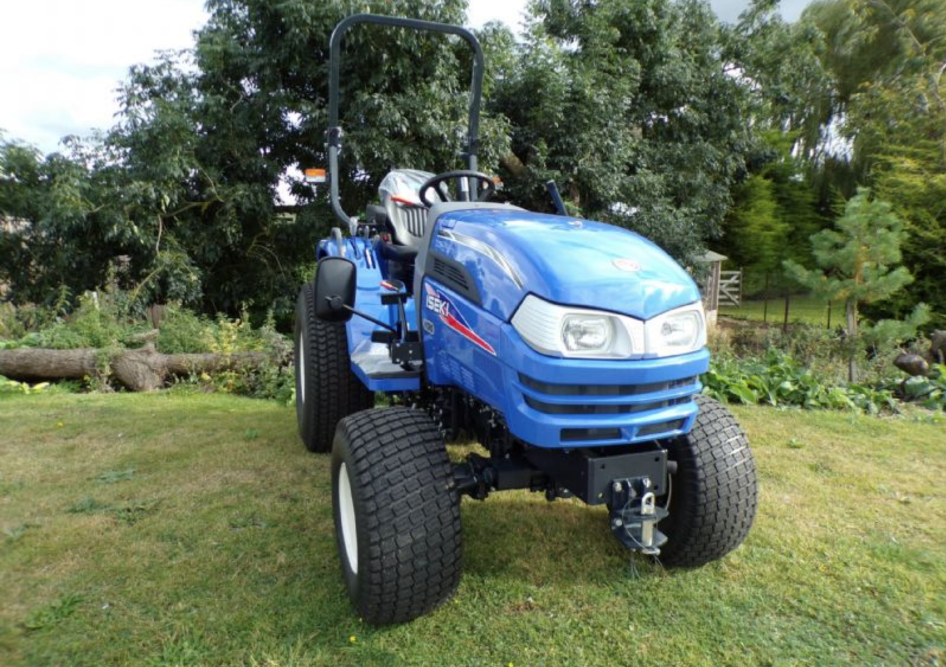 ISEKI TH4335 COMPACT TRACTOR 4x4 hst rops - Image 2 of 6