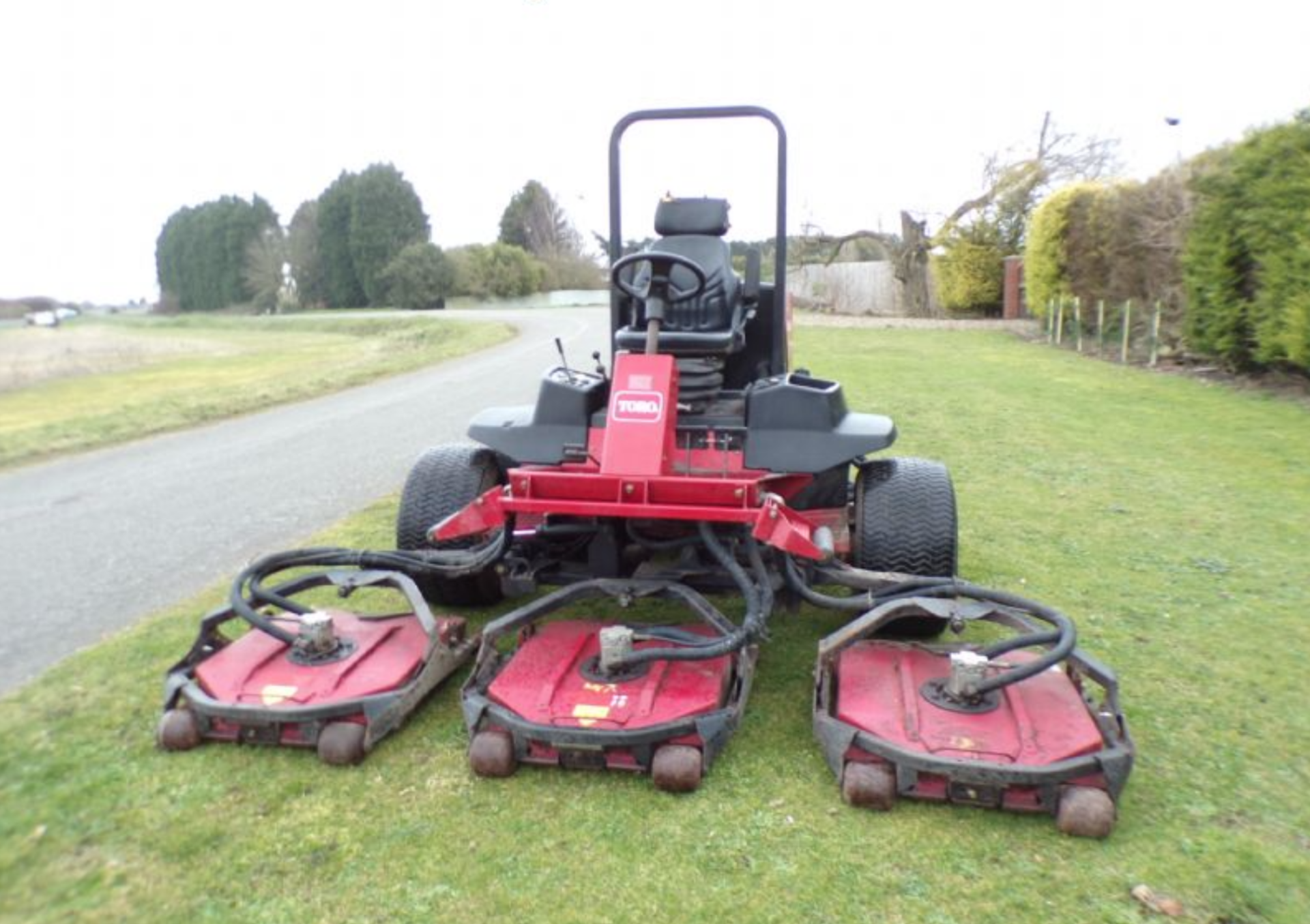 TORO 4500D GROUNDSMASTER ROTARY OUTFRONT MOWER - Image 4 of 6