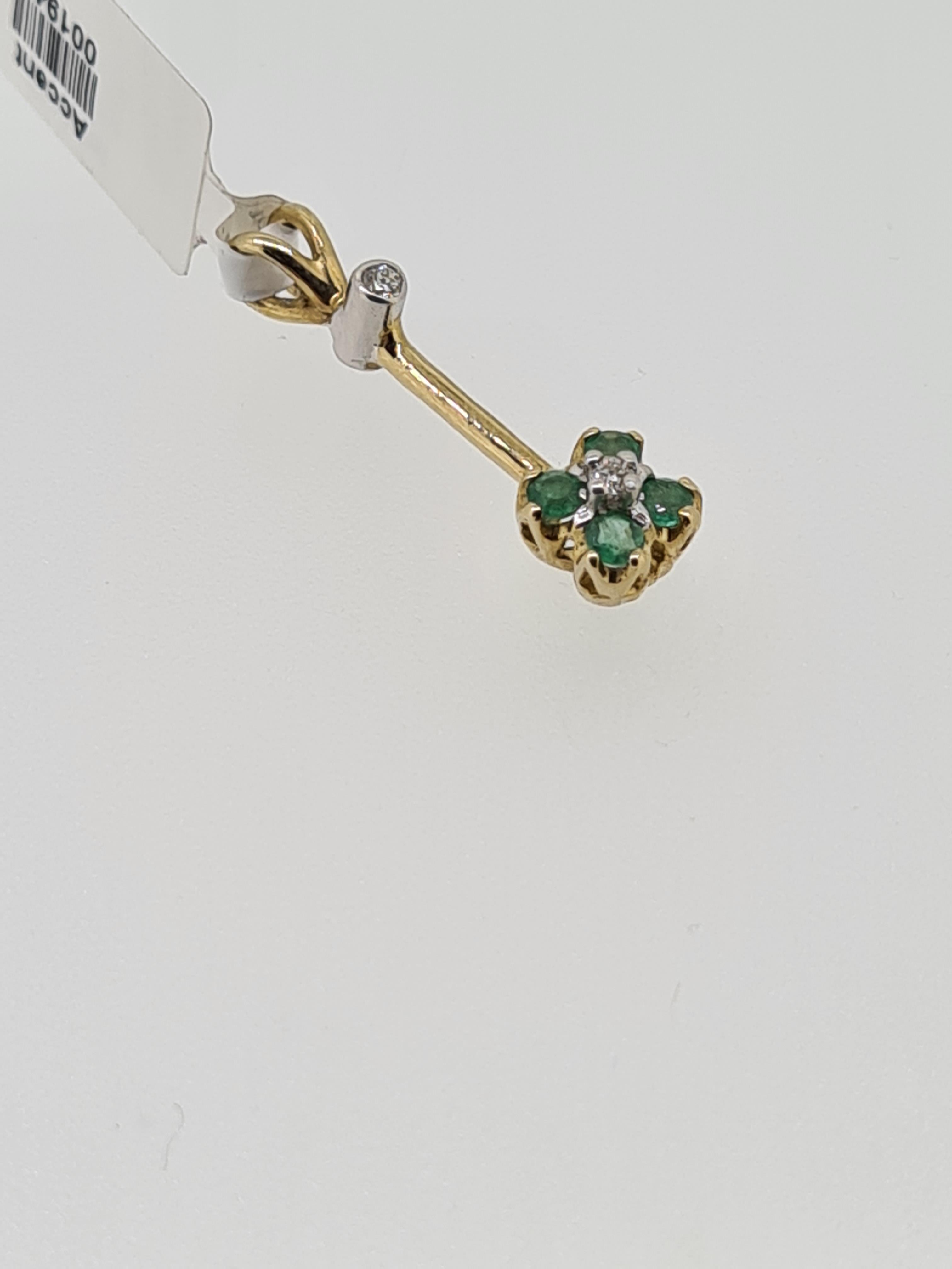 9ct hallmark yellow gold emerald and diamond pendant - Image 2 of 3