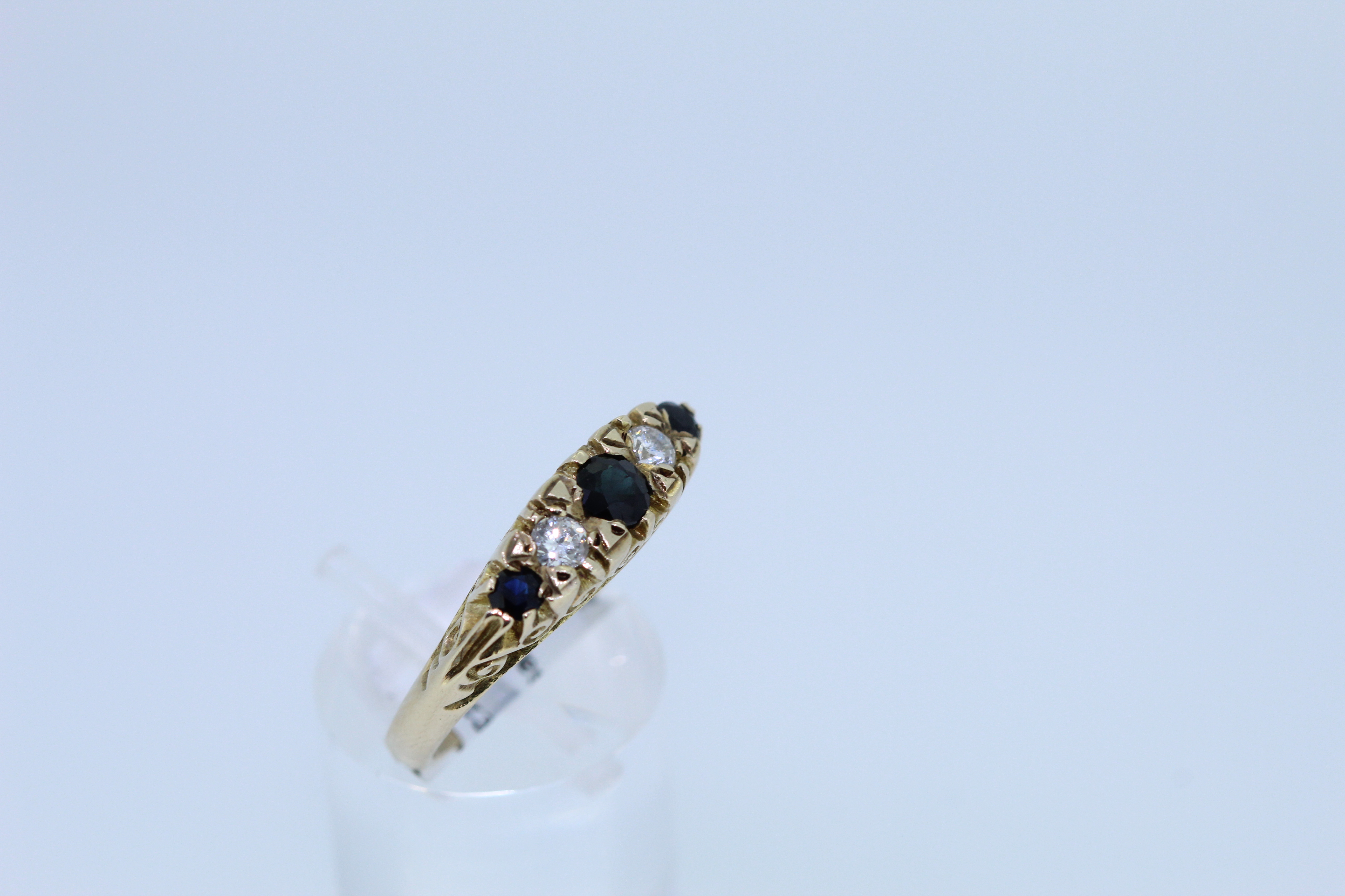 9ct Yellow Gold Sapphire And Diamond Ring - Image 4 of 5