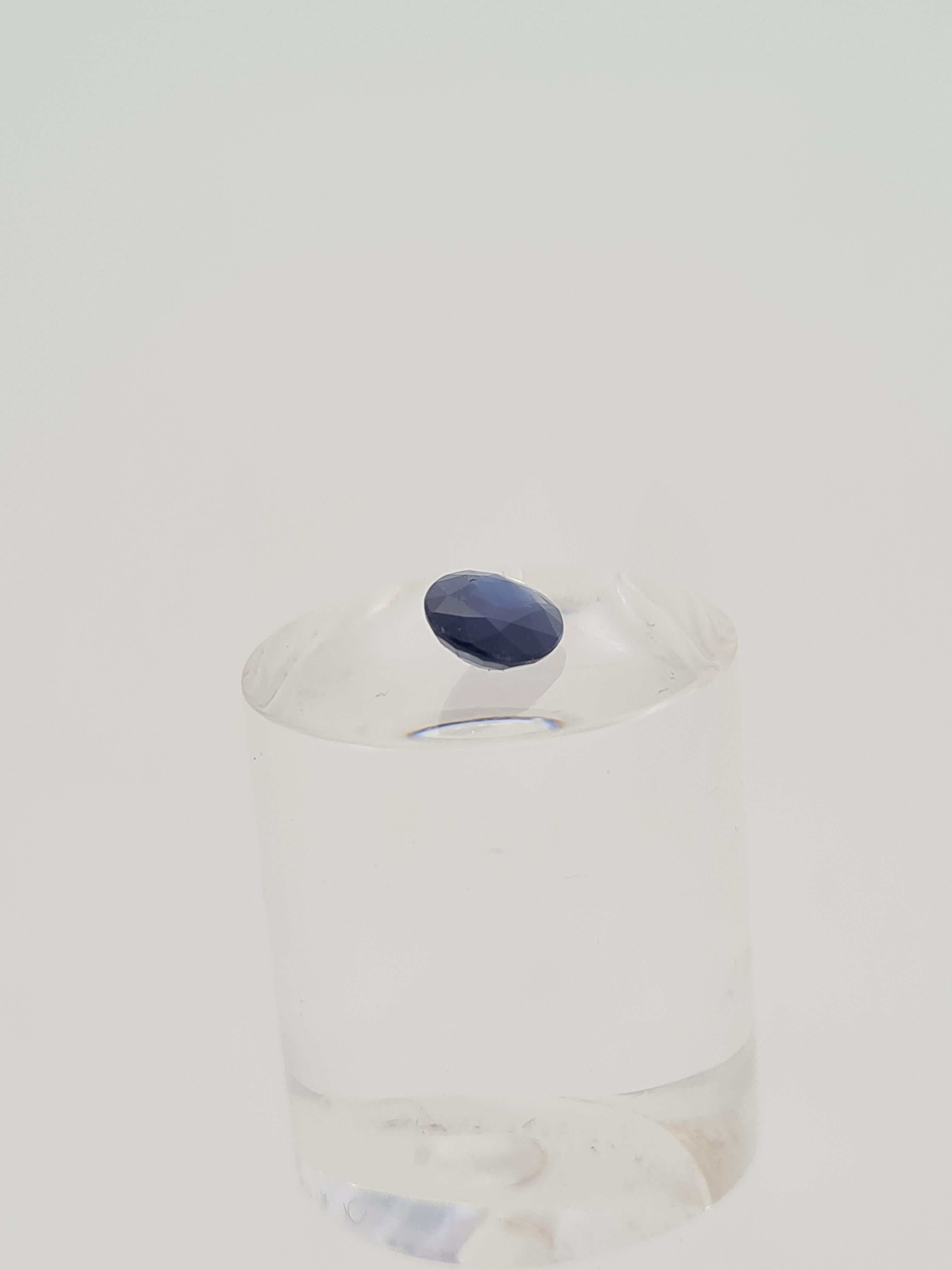 Oval cut sapphire gem stone - Image 2 of 4