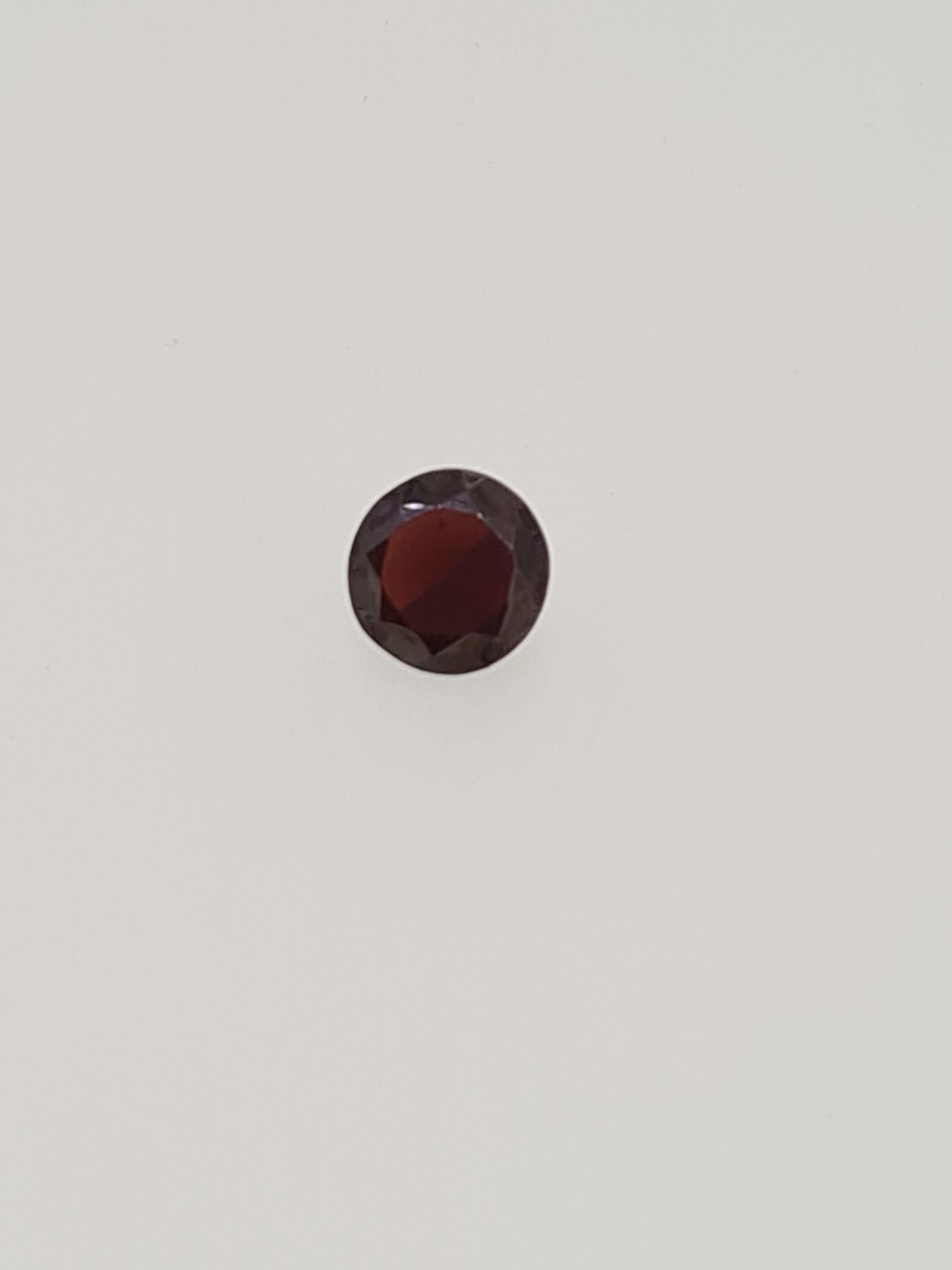 Garnet round cut gfem stone - Image 4 of 4
