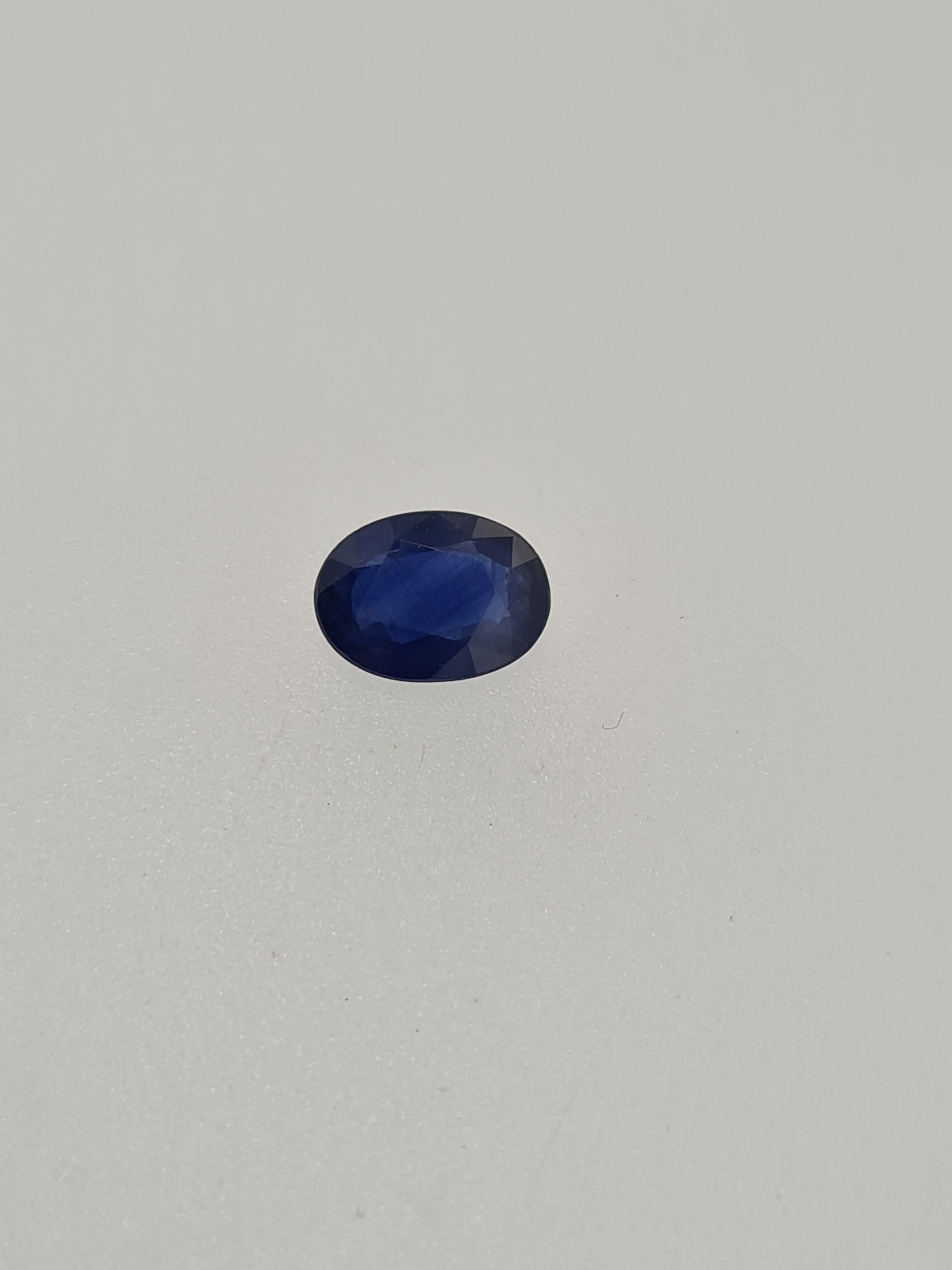 Oval cut sapphire gem stone - Image 3 of 4