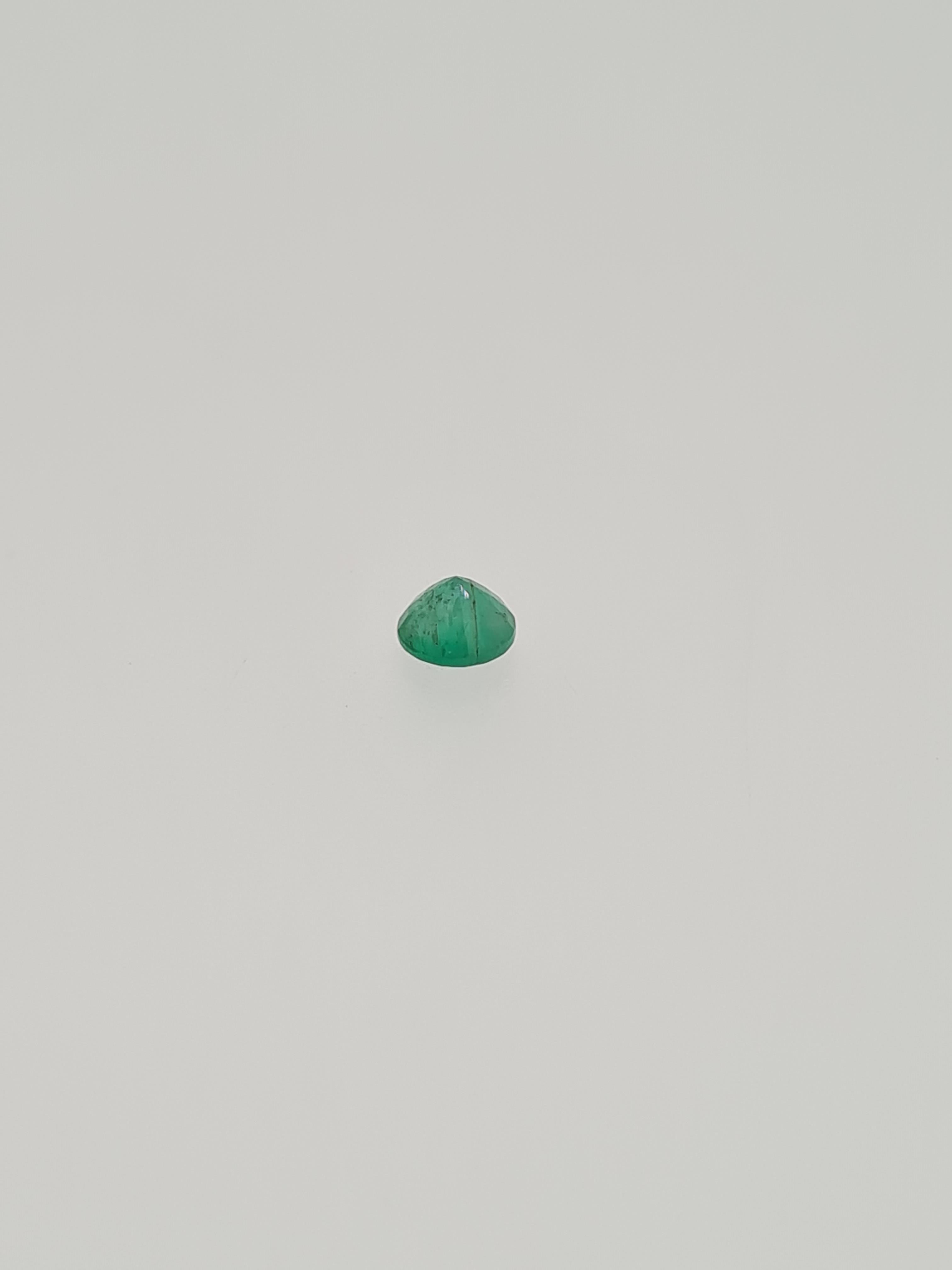 Emarald round cut gem stone - Image 3 of 4