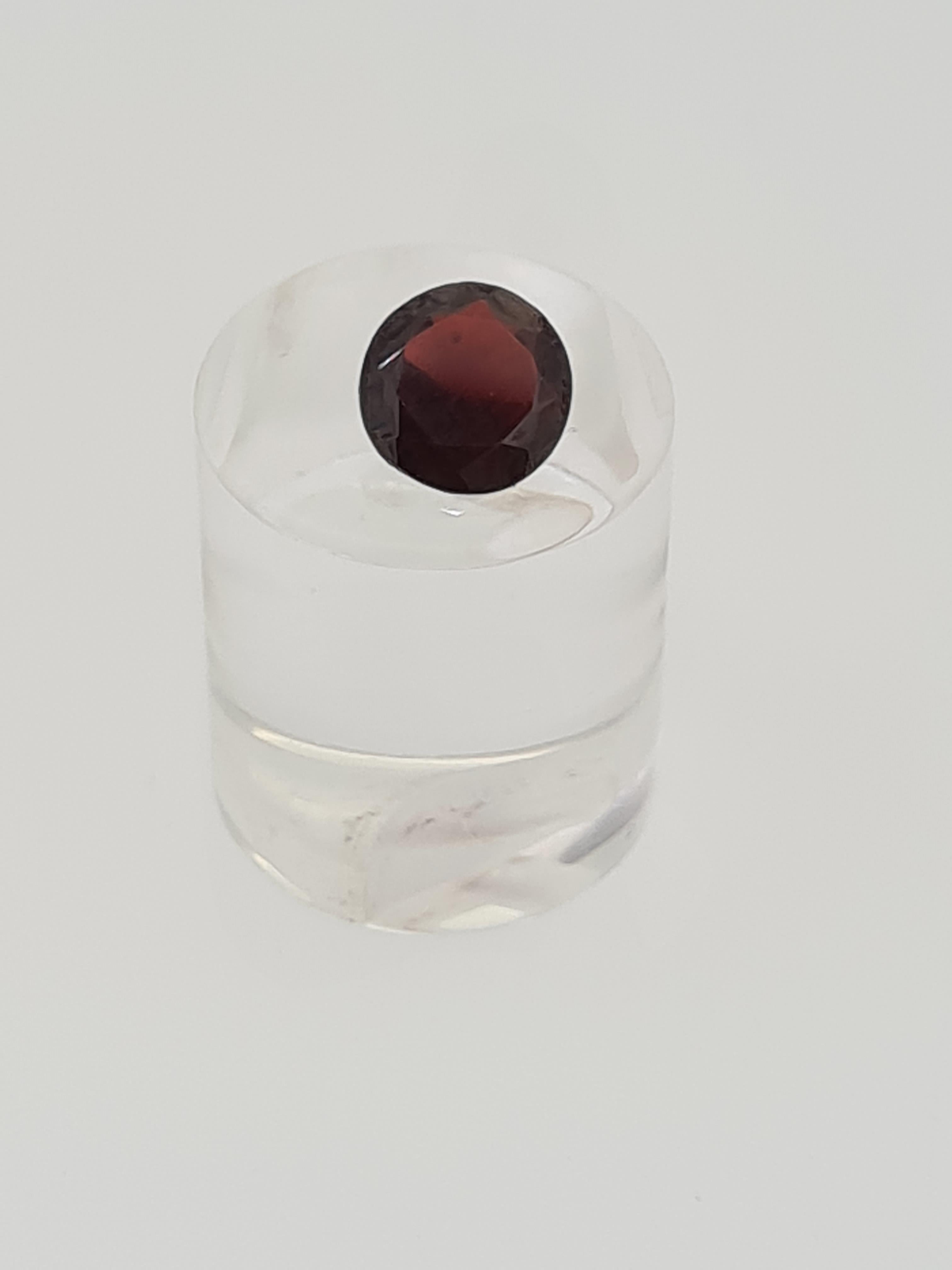 Garnet round cut gfem stone