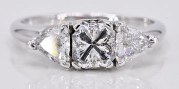 Ring - 0.73 ct - 2.01 ct total Diamonds